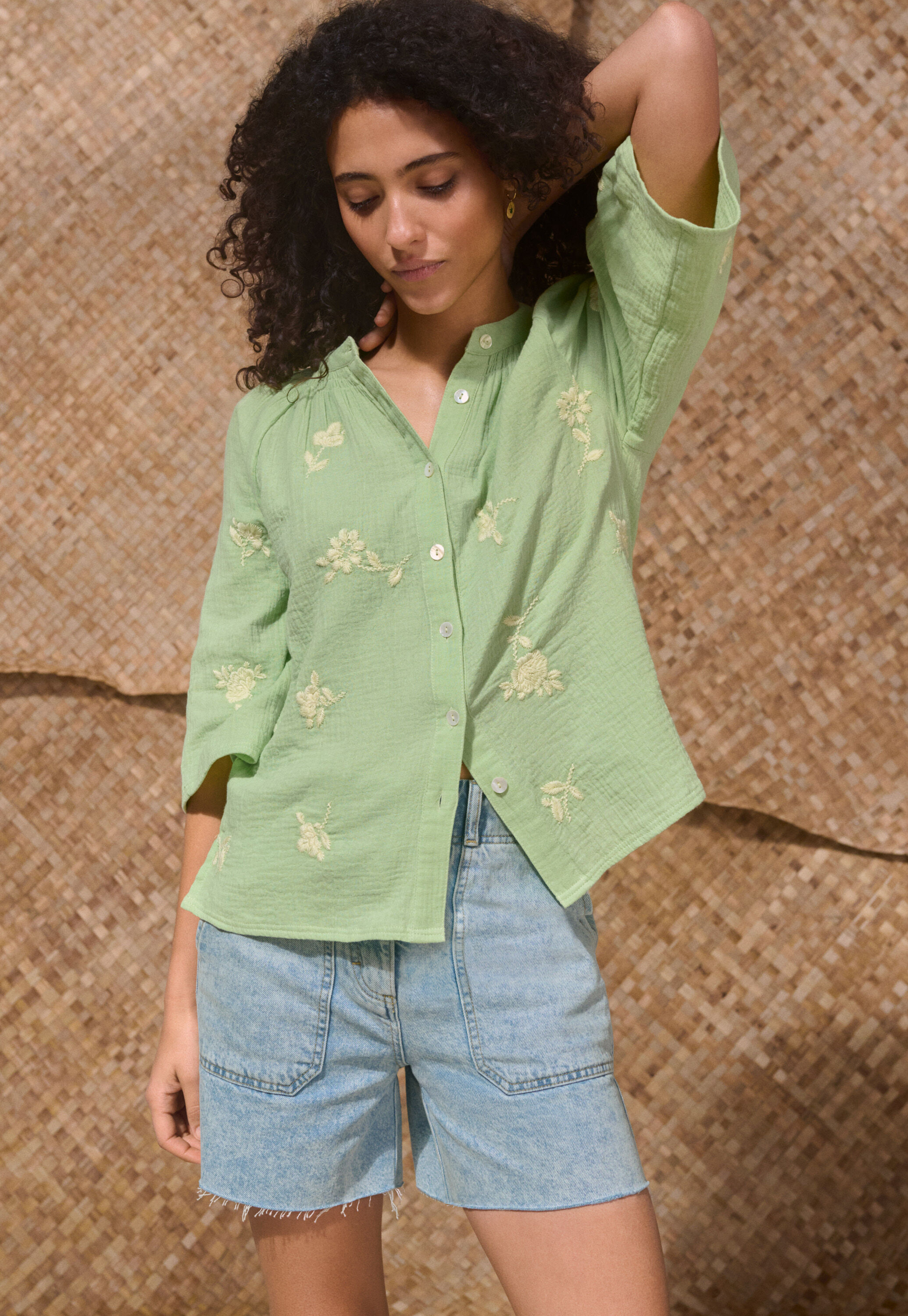 Bestickte Bluse