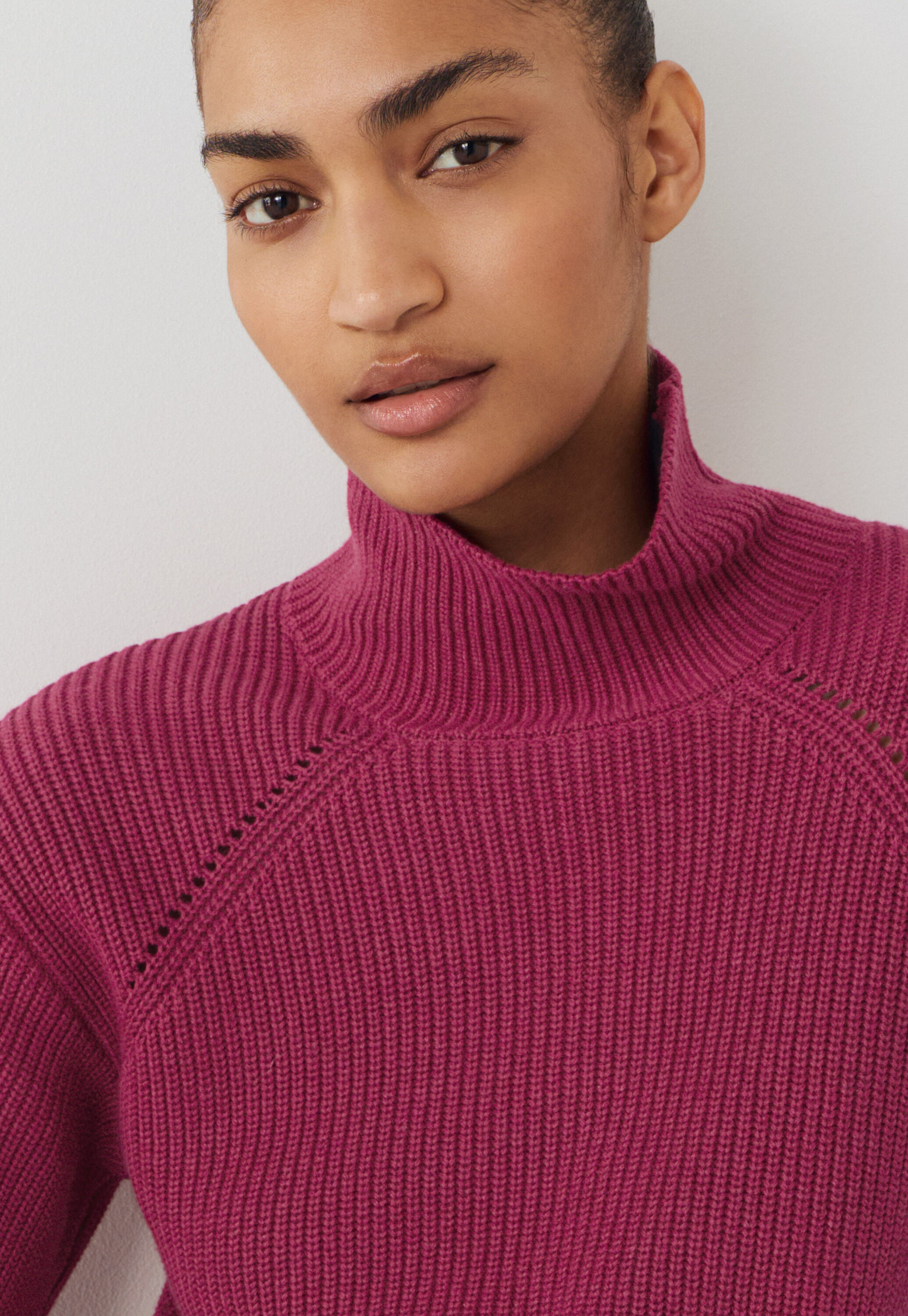 Gerippter Rollkragenpullover