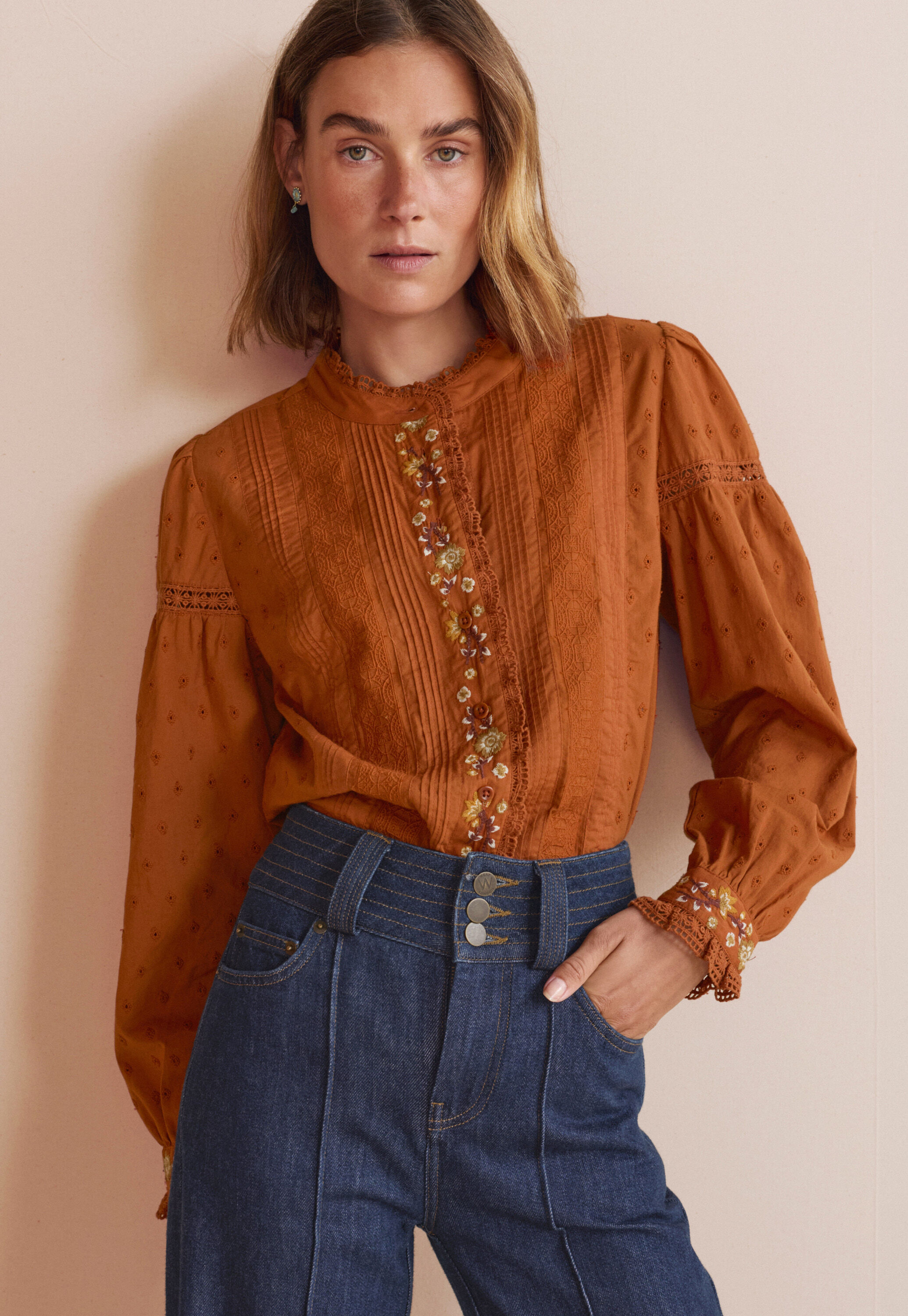 Bestickte Bluse