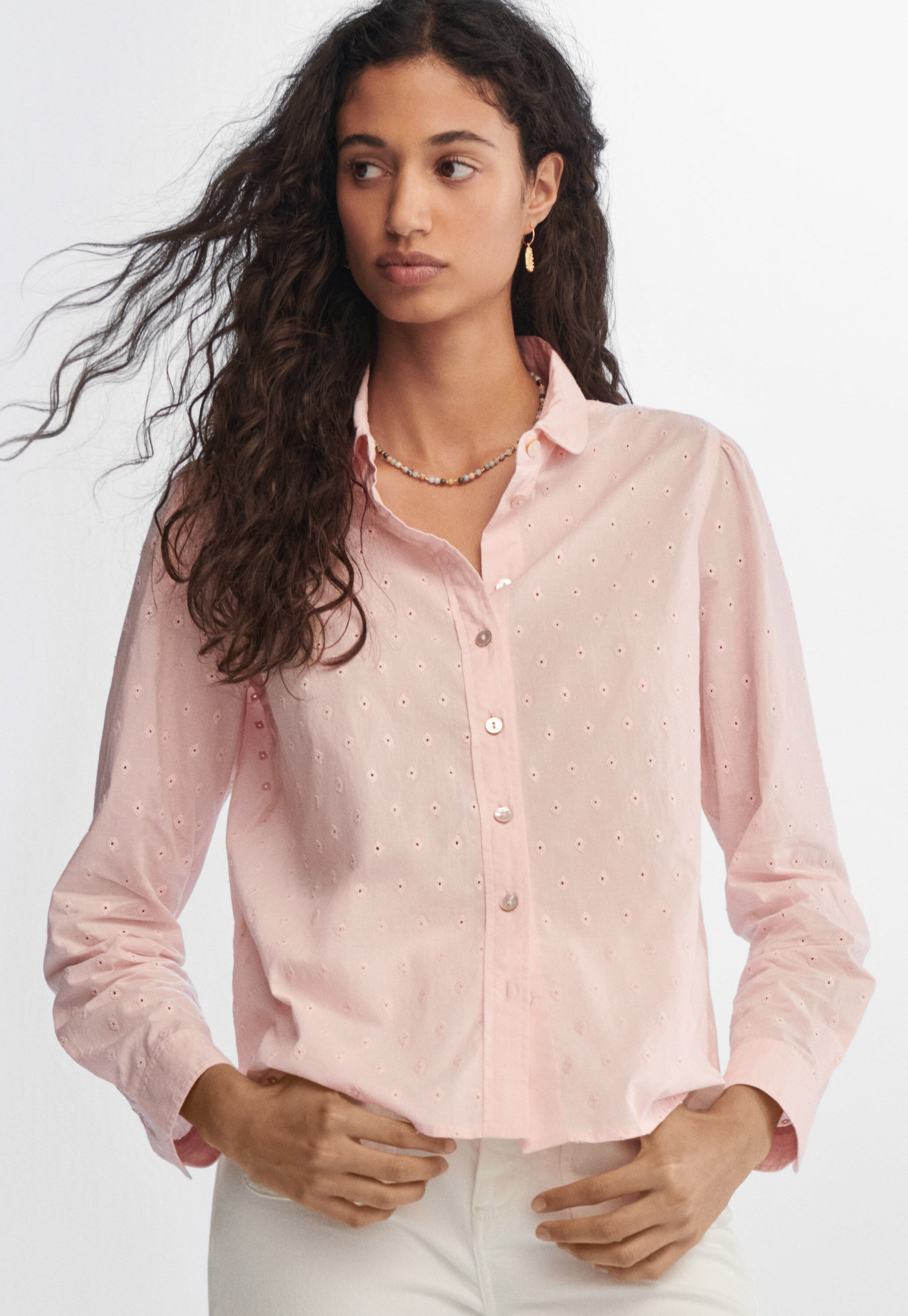 Broderie-Bluse