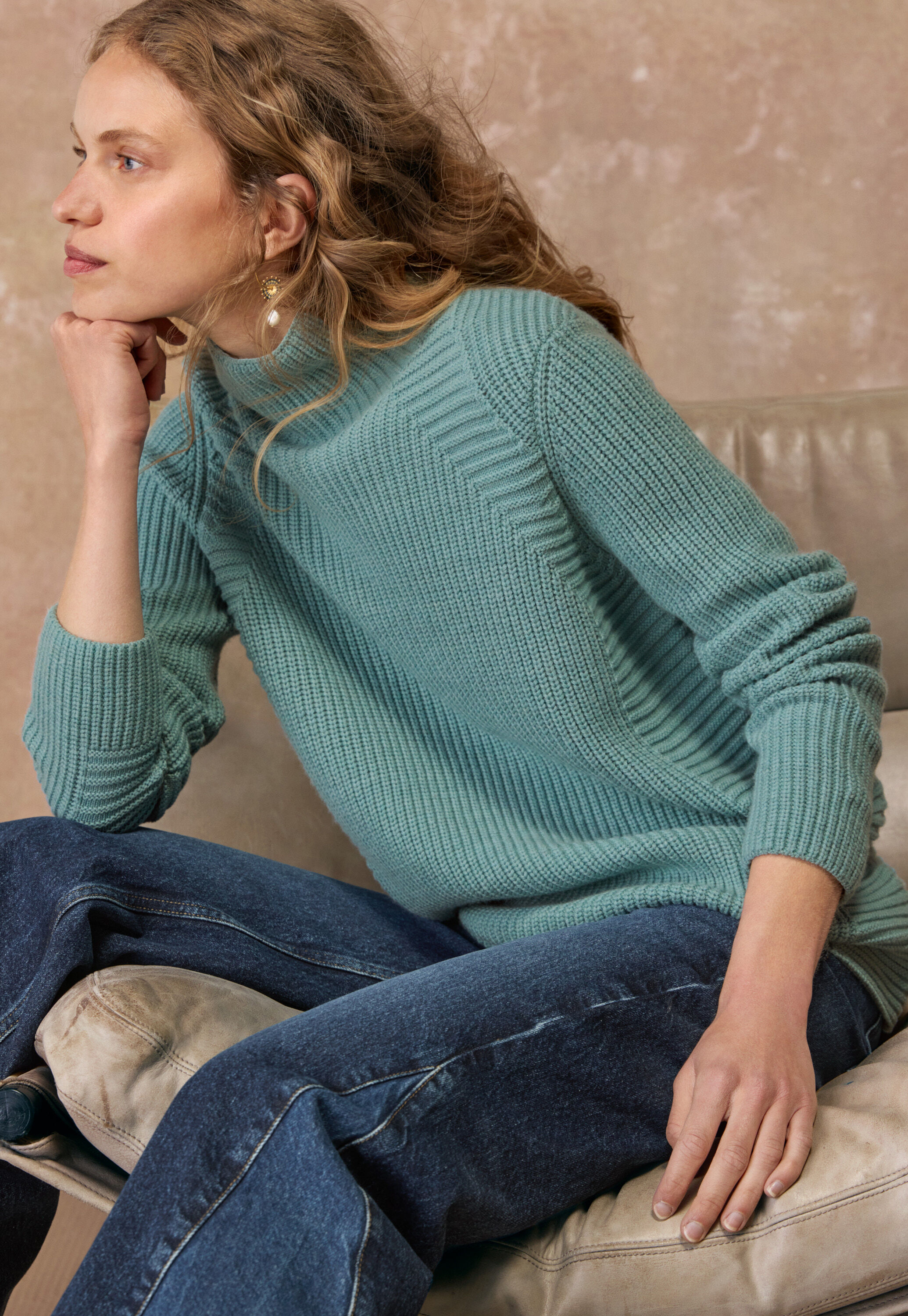 Pullover mit hohem Ausschnitt