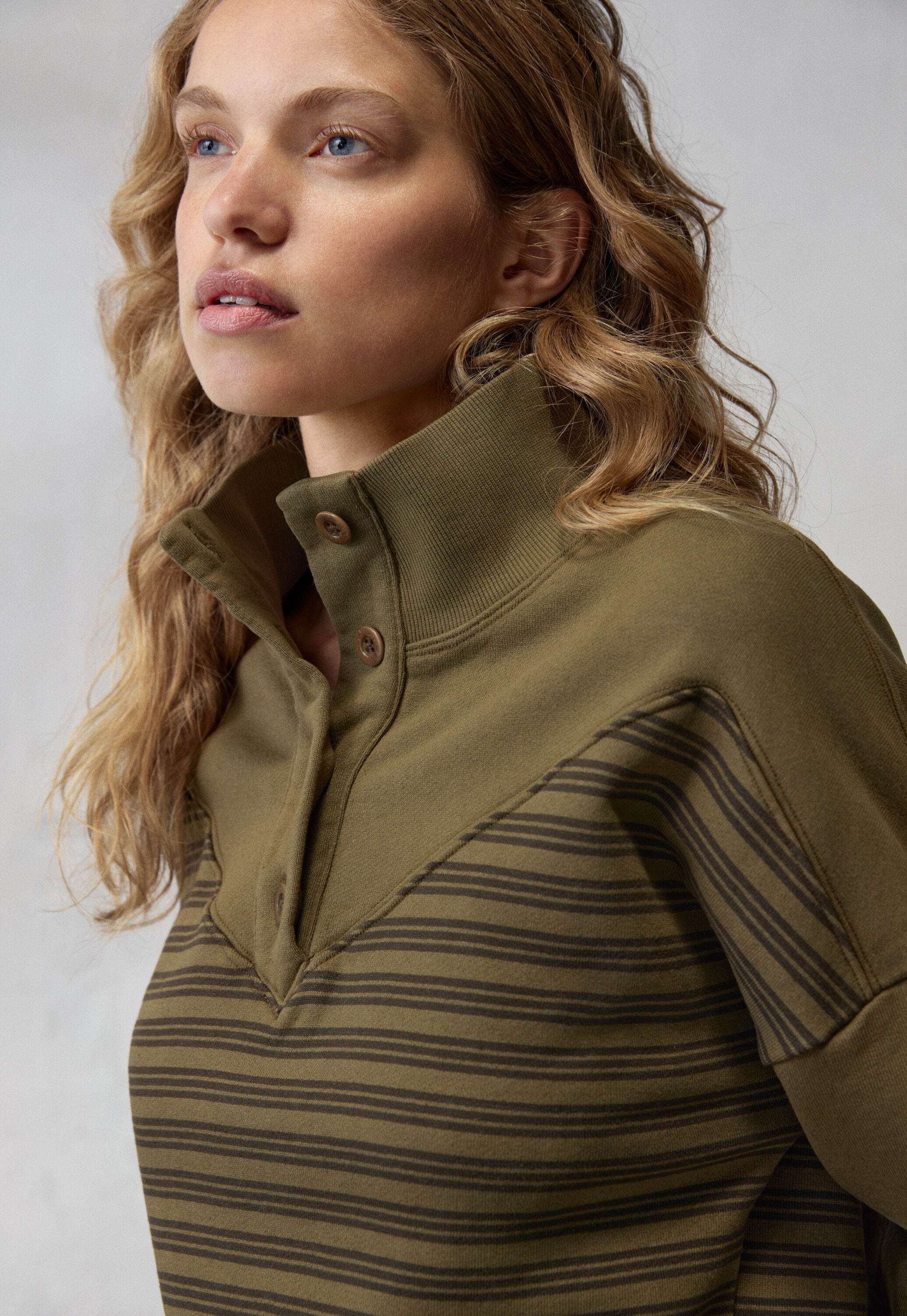 Sweatshirt mit Streifen