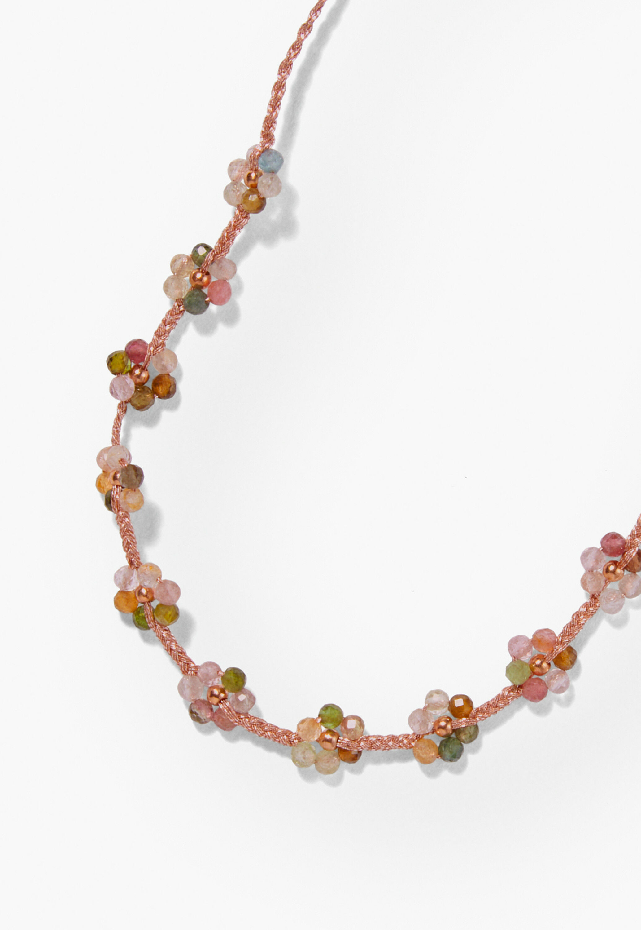 Armband mit Perlenblumen