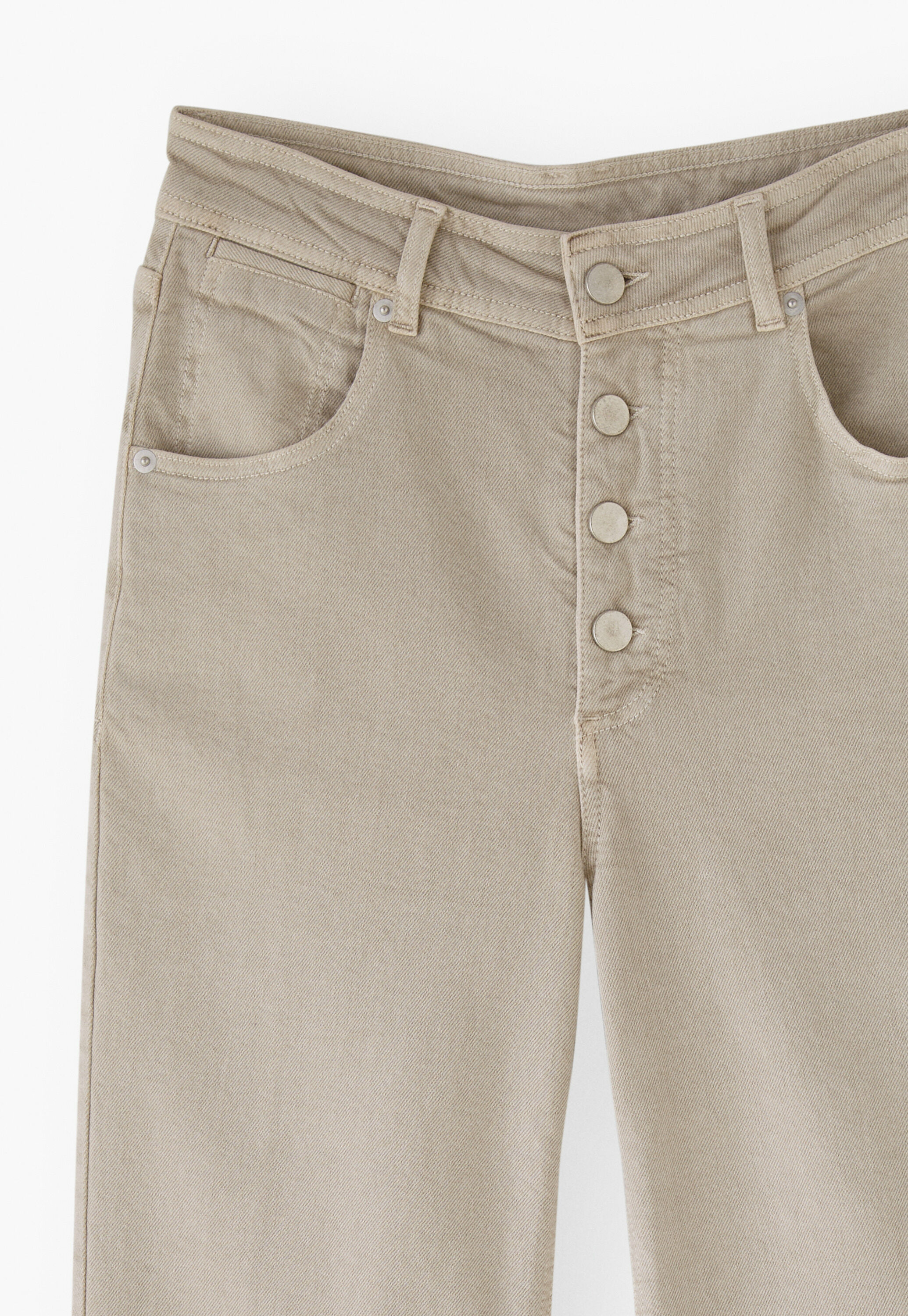 Jeans mit geradem Bein und ausgelassenem Saum