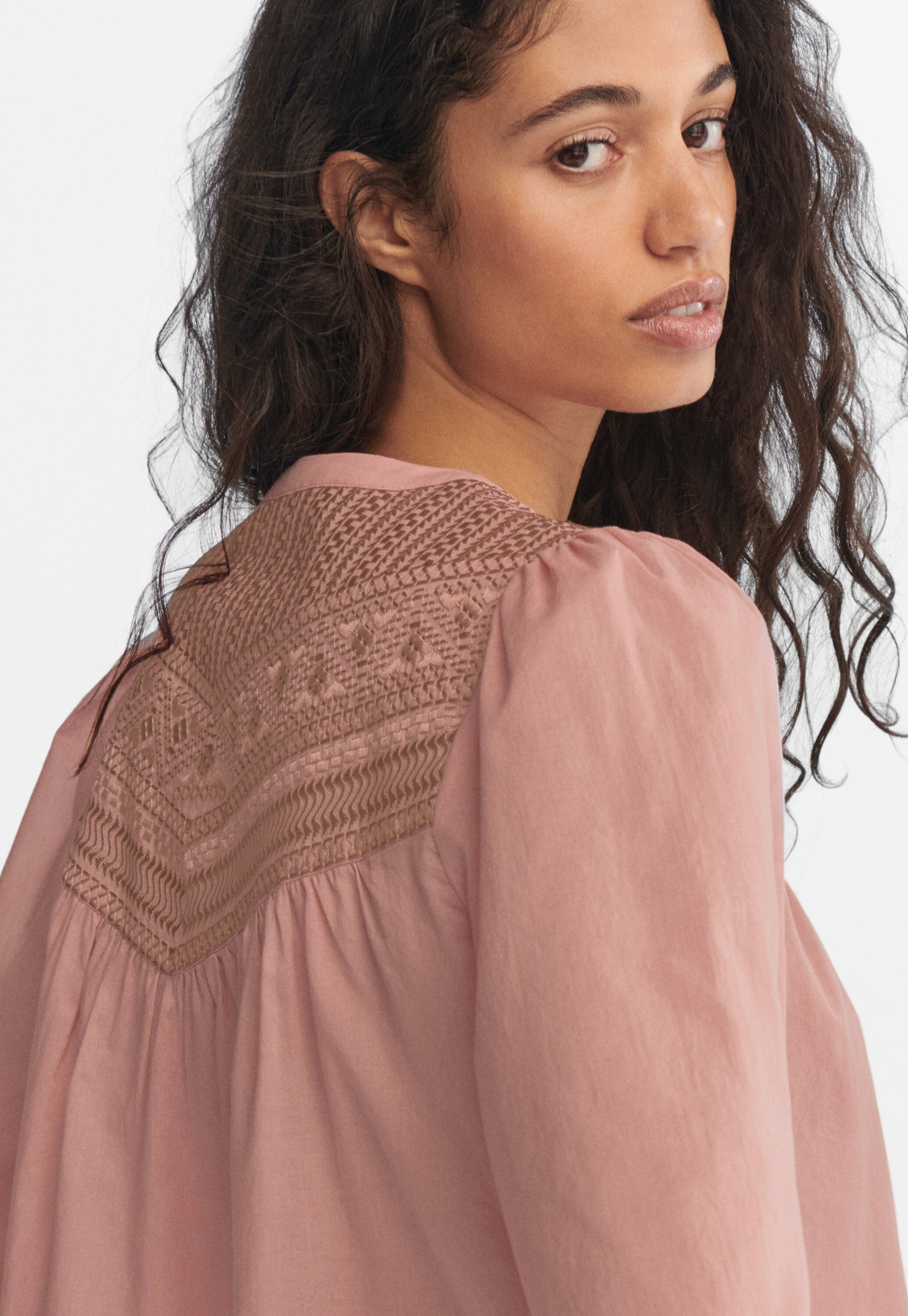Bestickte Bluse