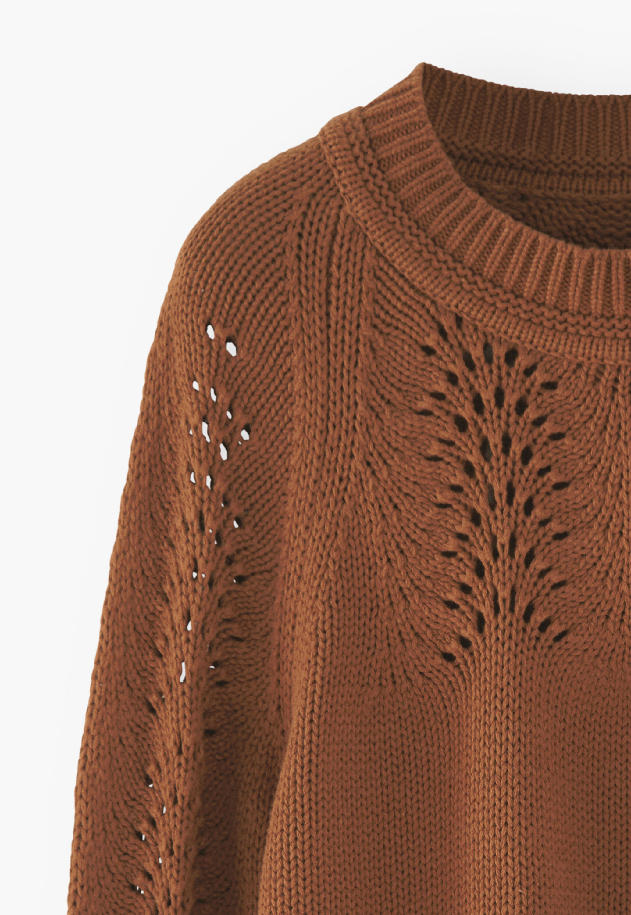 Pullover mit eingestricktem Muster