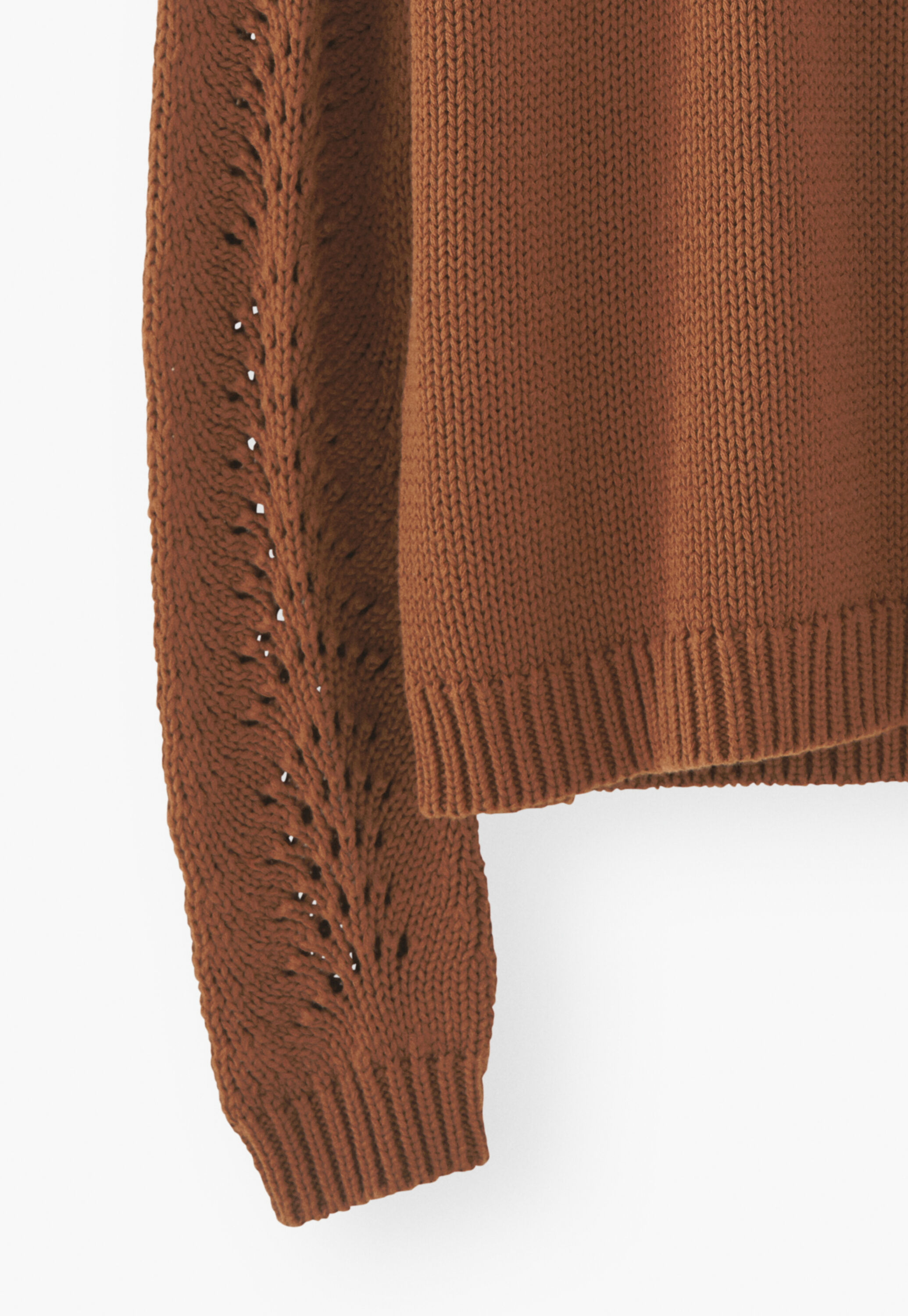 Pullover mit eingestricktem Muster