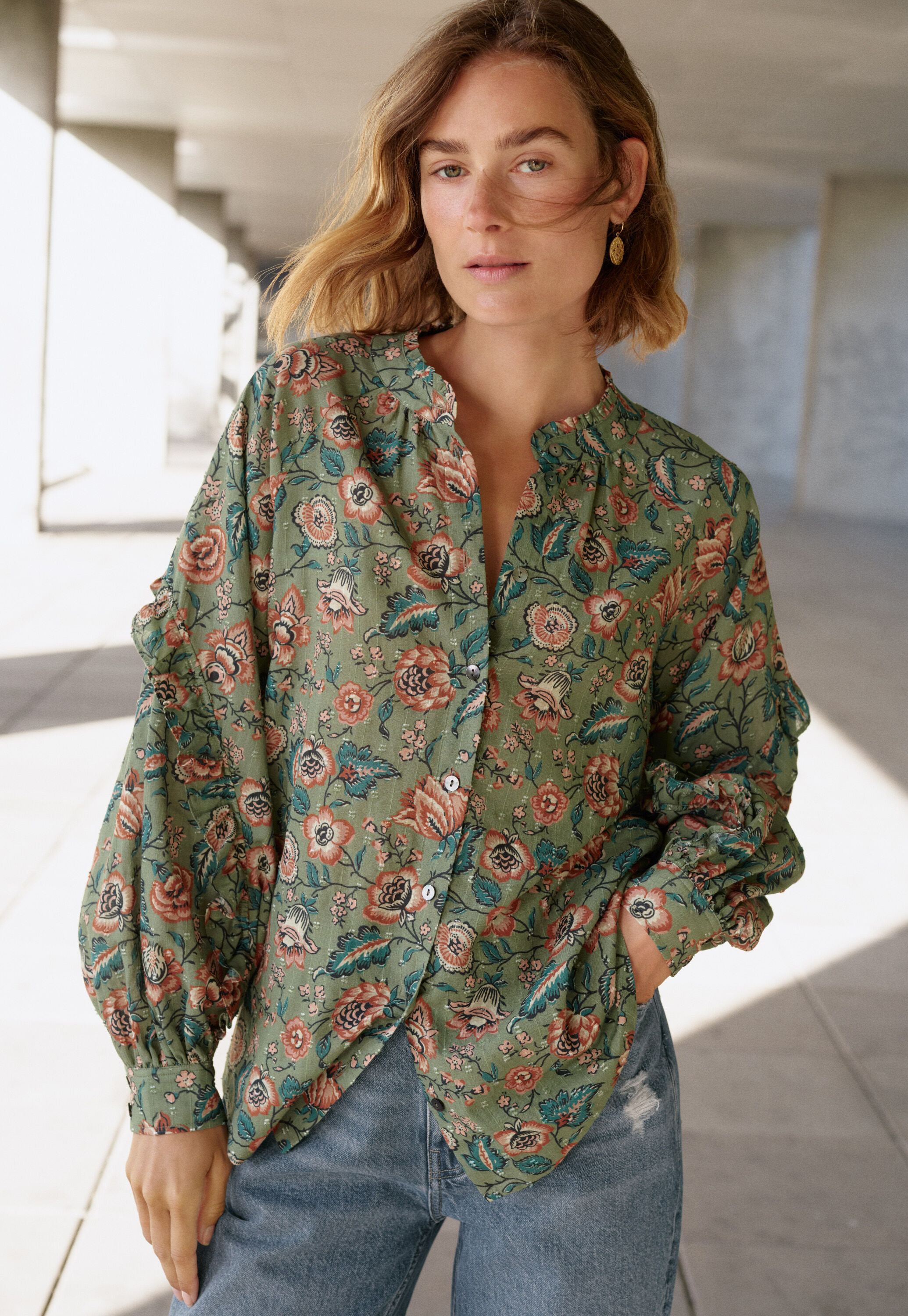 Fil Coup&eacute;-Bluse mit Print, Oliv/Scharlachrot, large