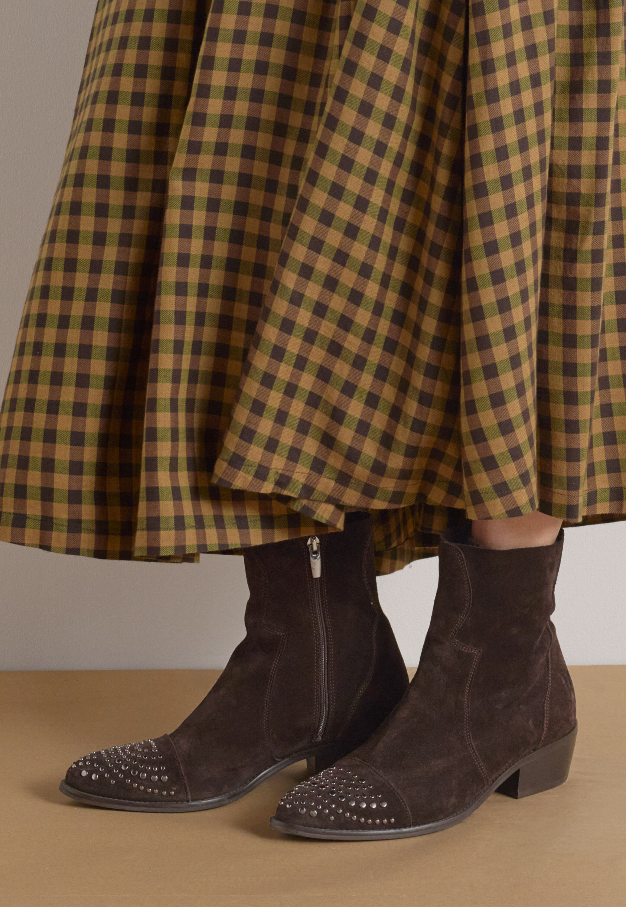 Boots mit Nietendetail, Espresso, large