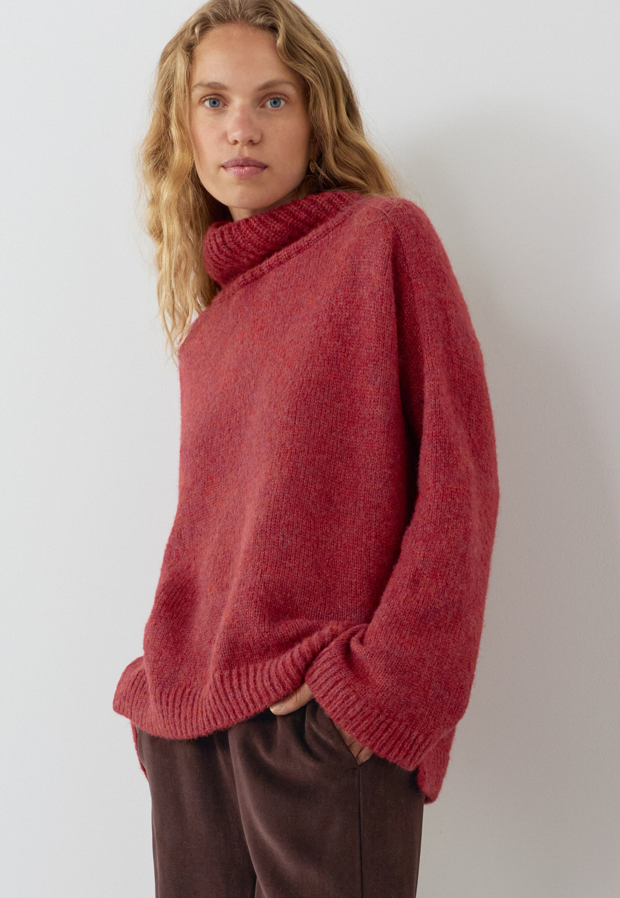 Pullover mit hohem Kragen