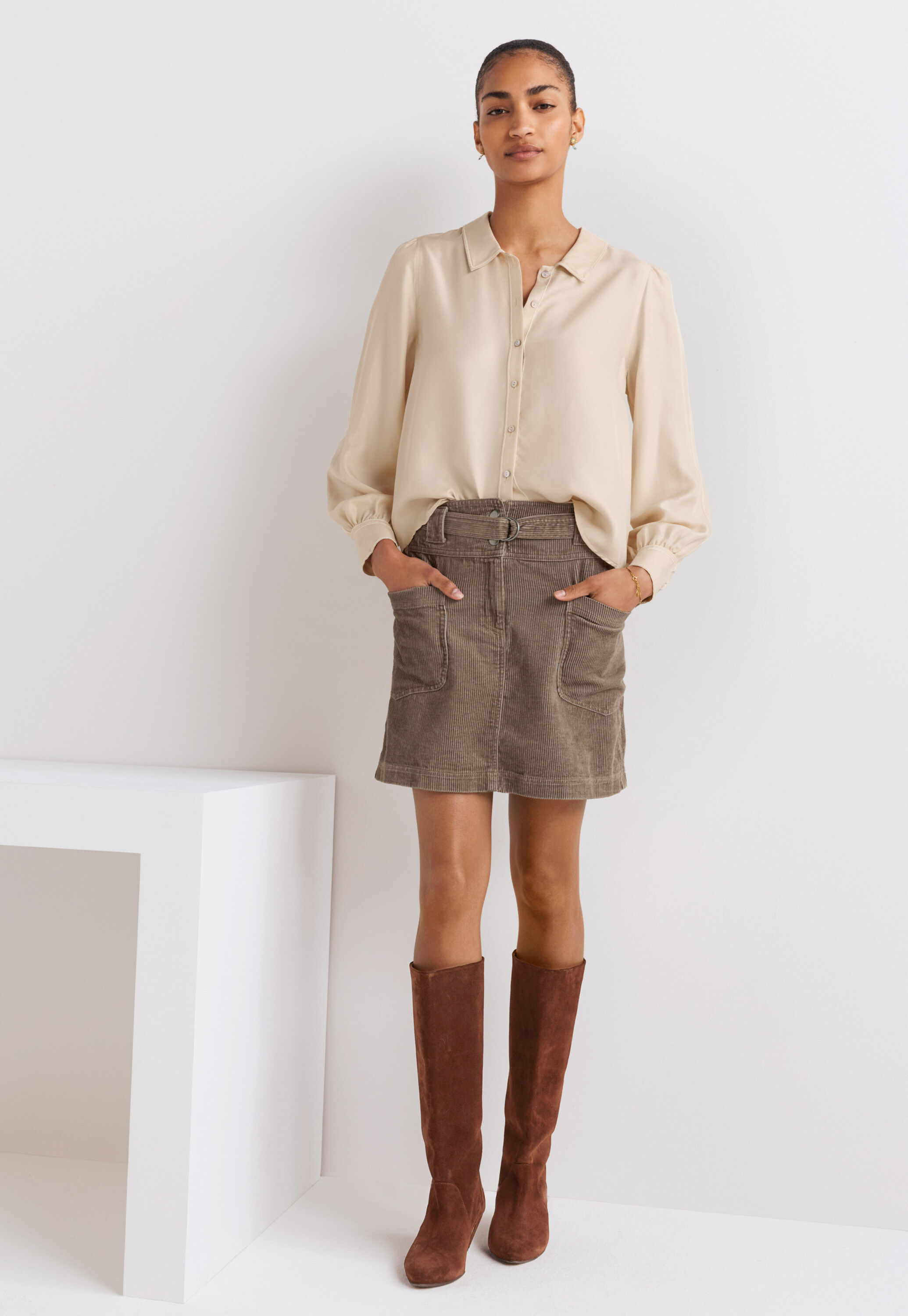 Bluse mit Ziern&auml;hten, Perle, large