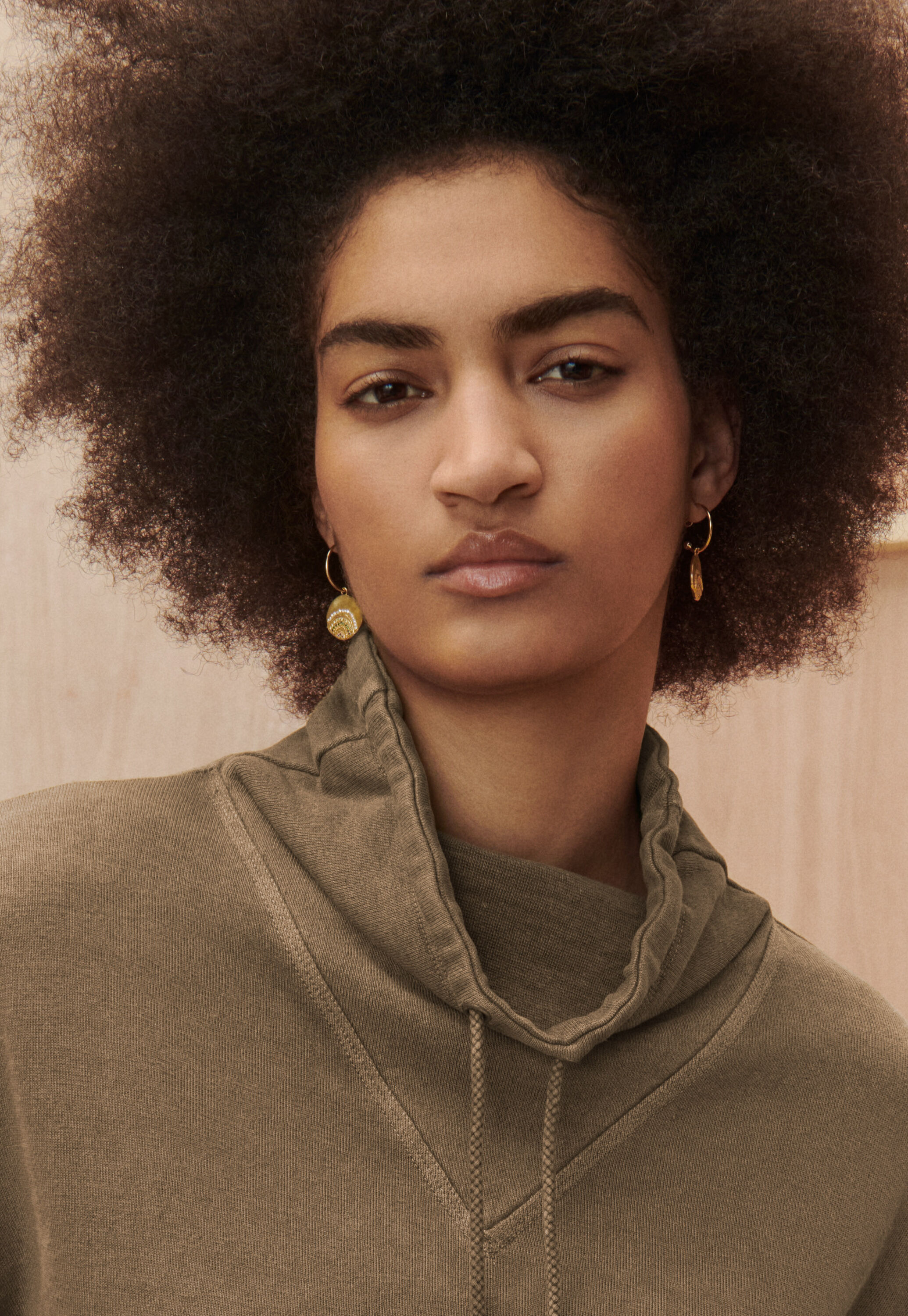 Sweatshirt mit Trichterkragen