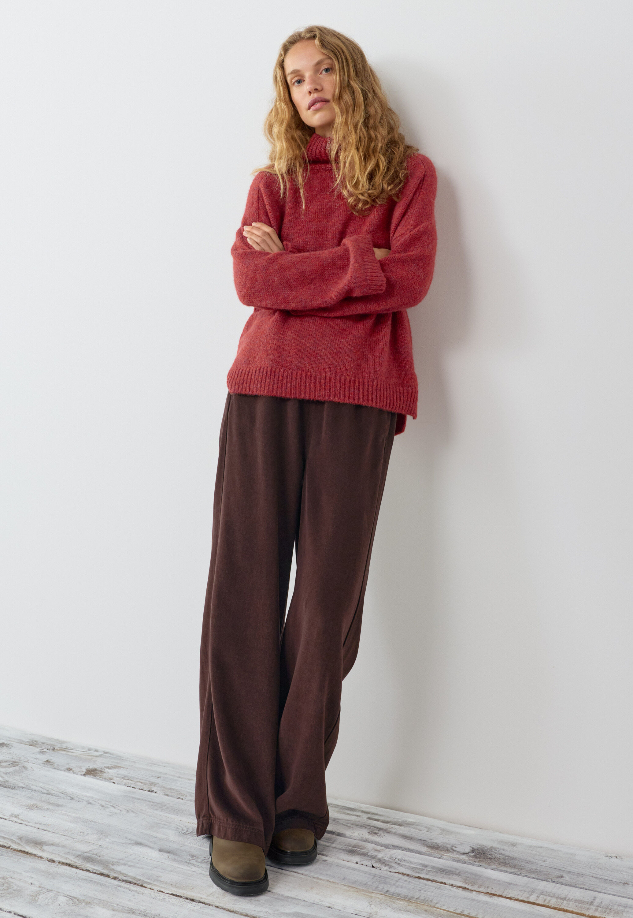 Pullover mit hohem Kragen, Flammenrot, large