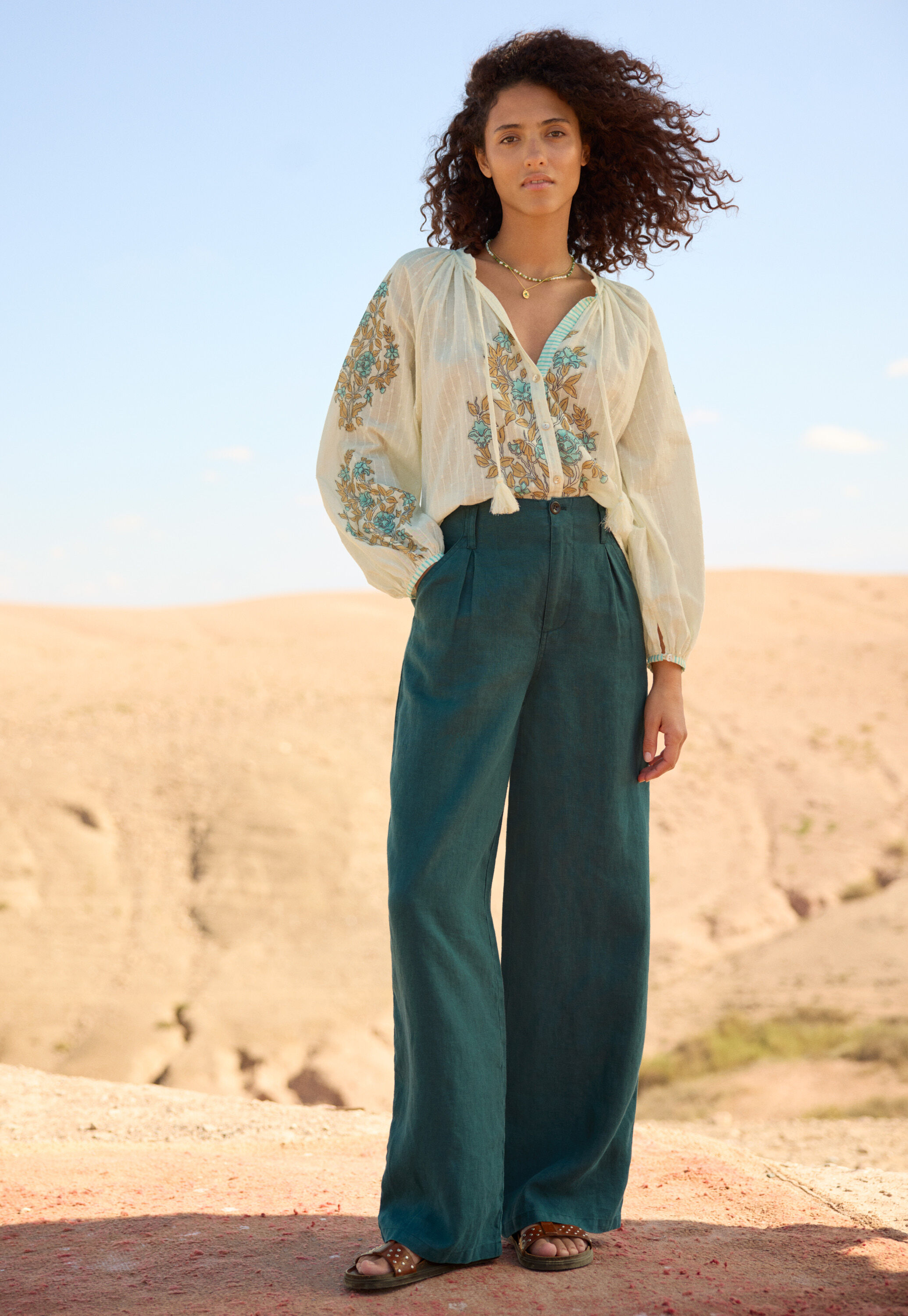 Bedruckte Bluse mit geschlitztem Ausschnitt