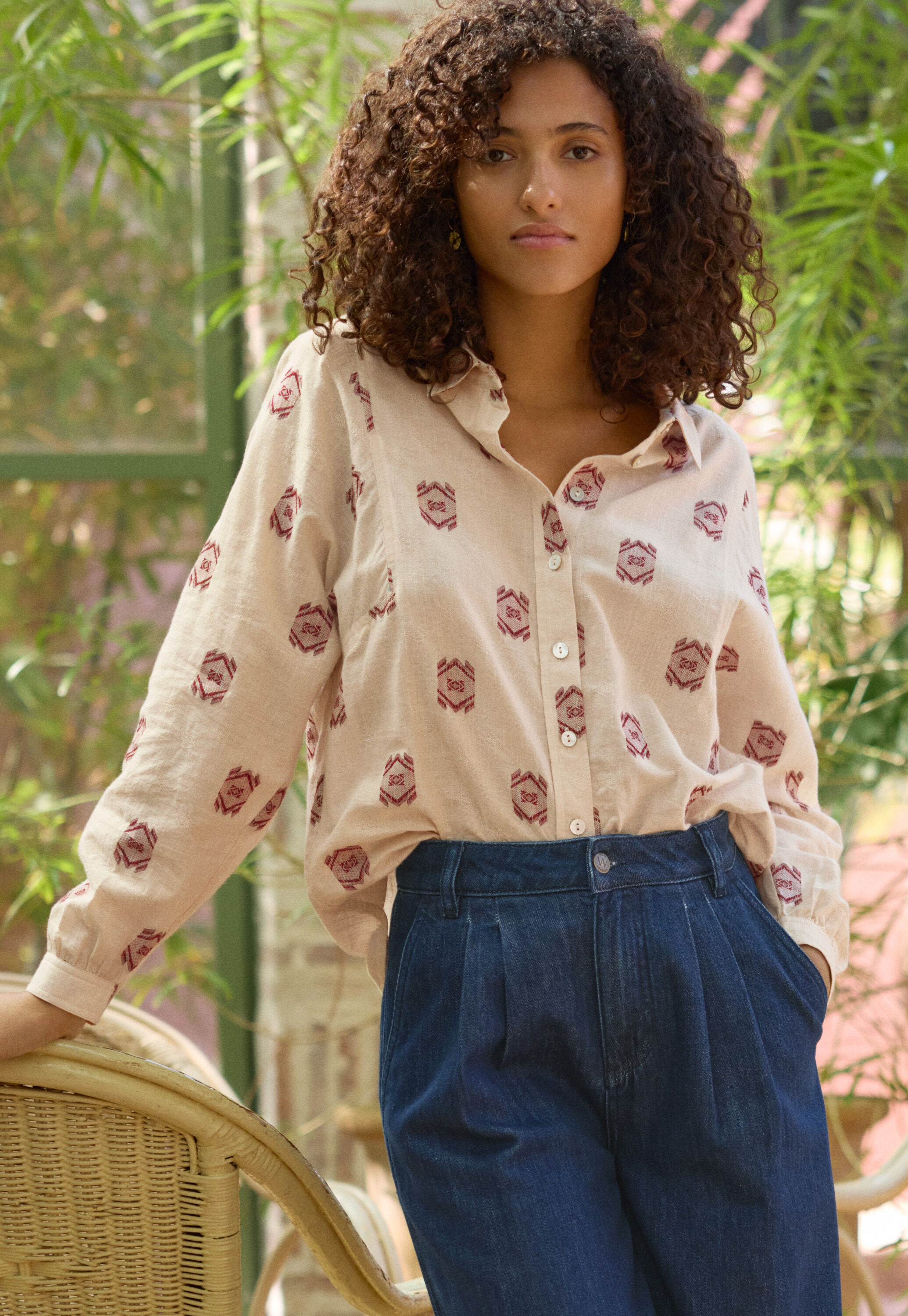 Bluse aus geklipptem Jacquard