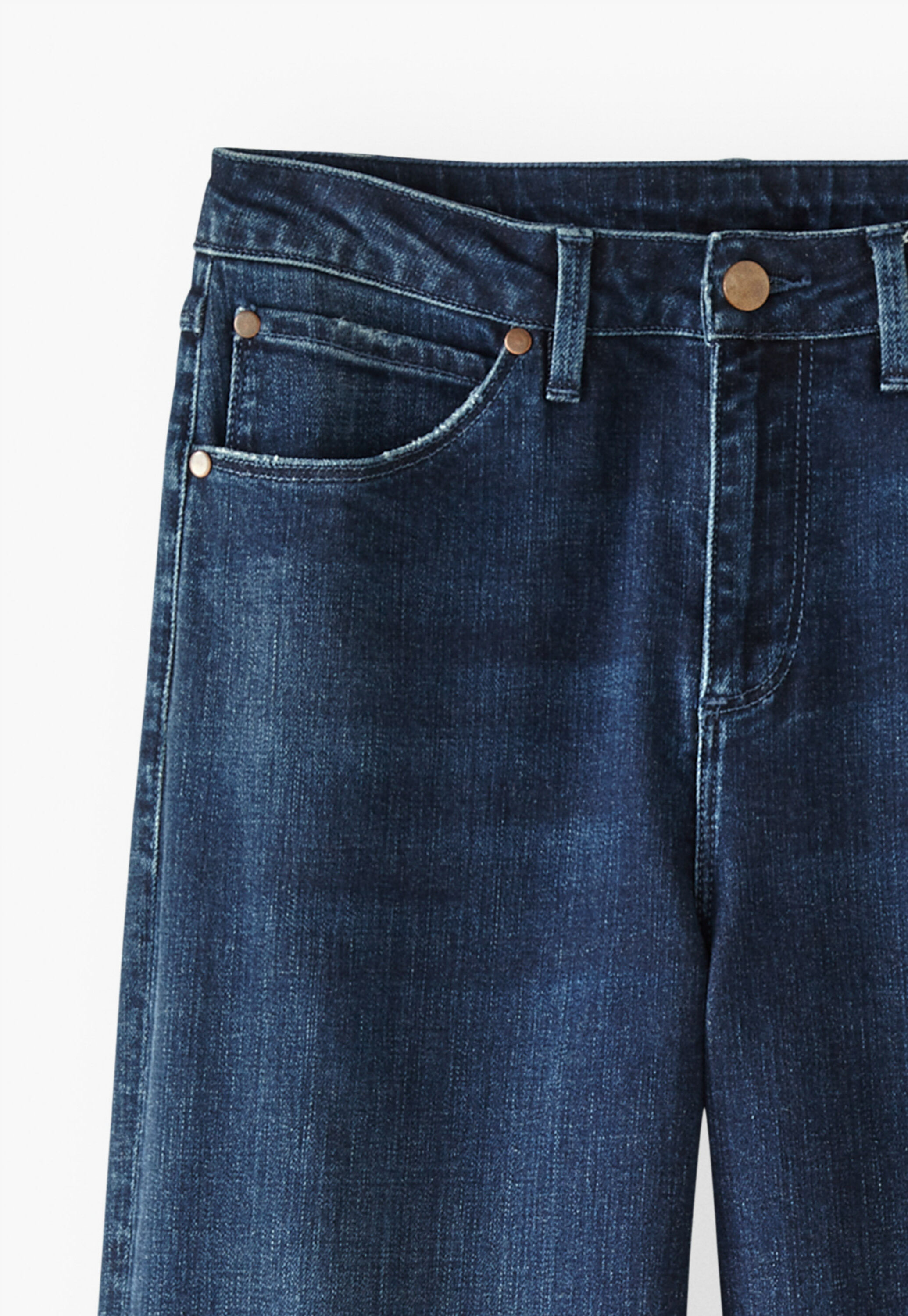 Ausgestellte Jeans mit weitem Bein