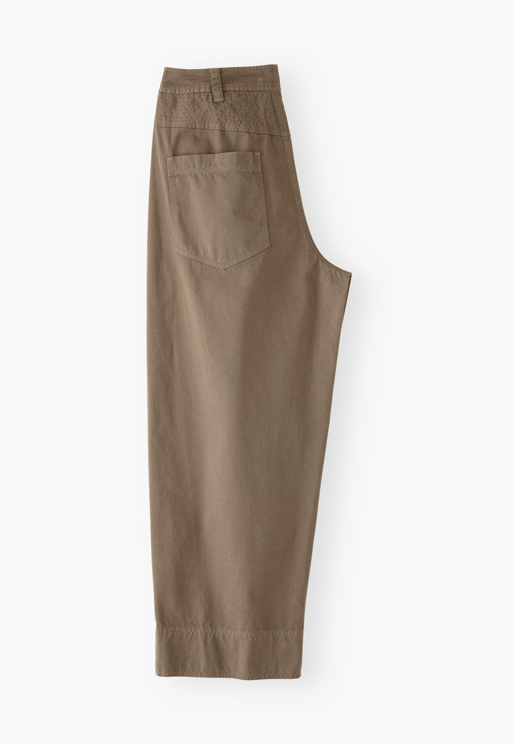 K&uuml;rzer geschnittene Hose