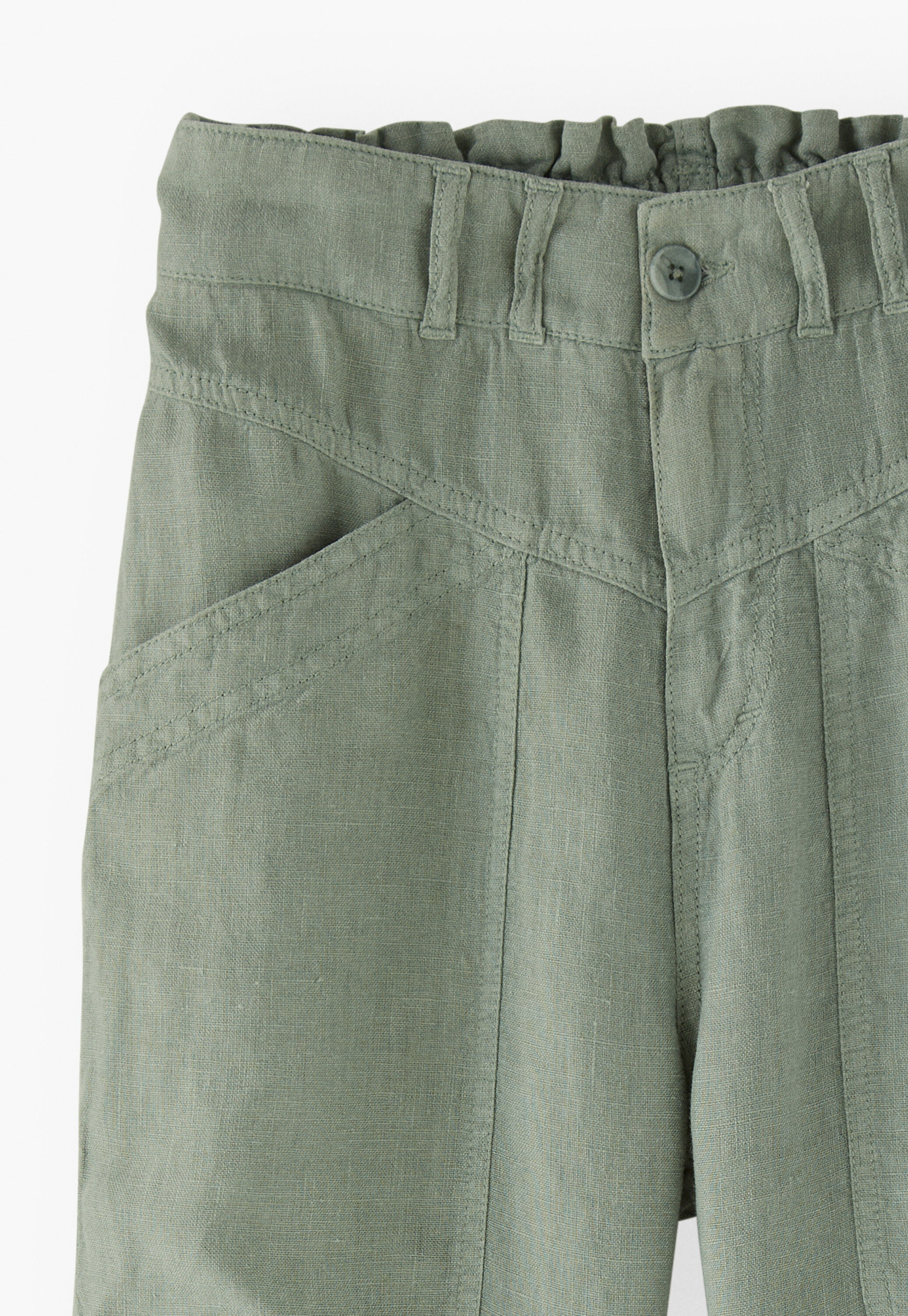 K&uuml;rzer geschnittene Hose