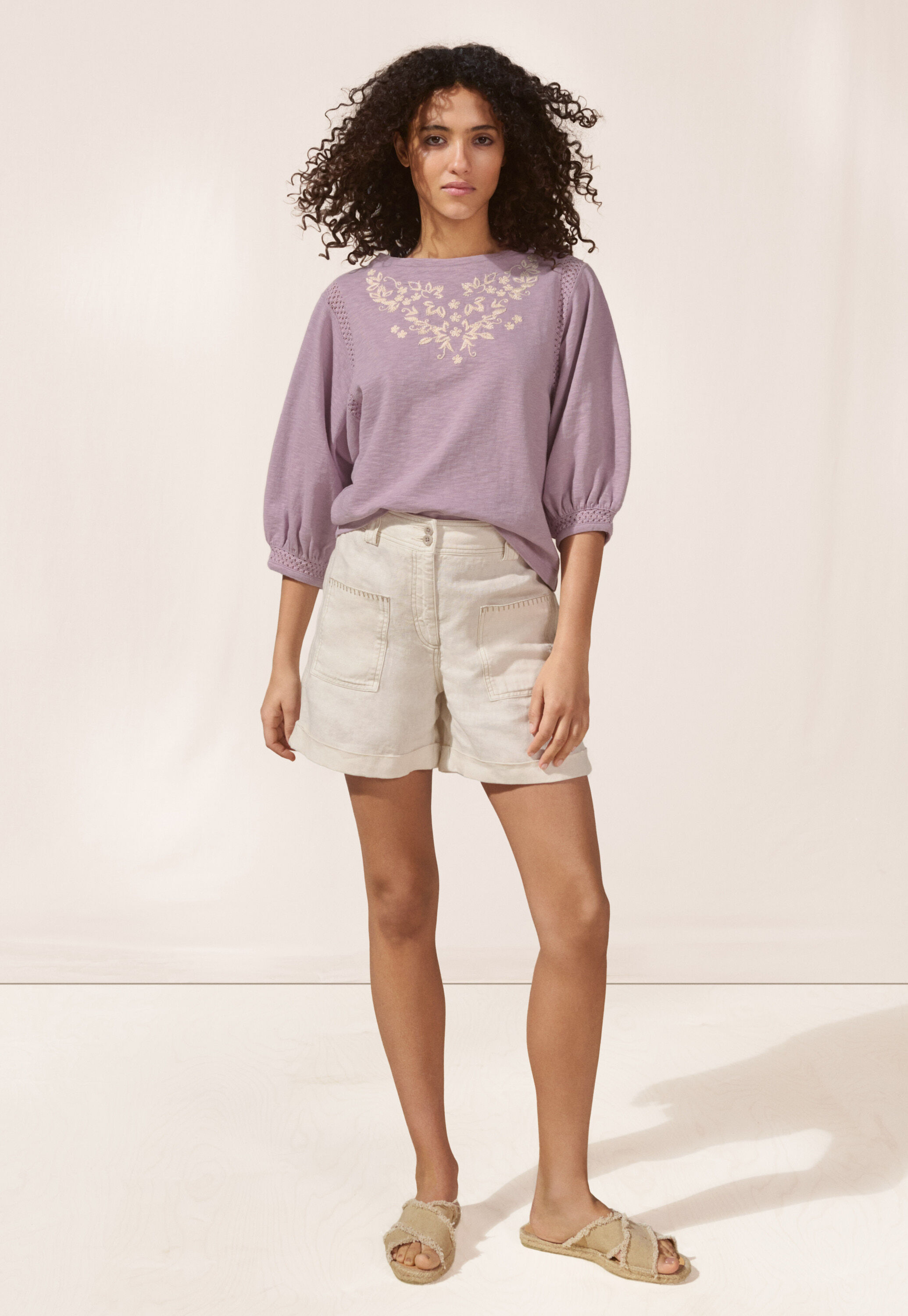 Besticktes Sweatshirt