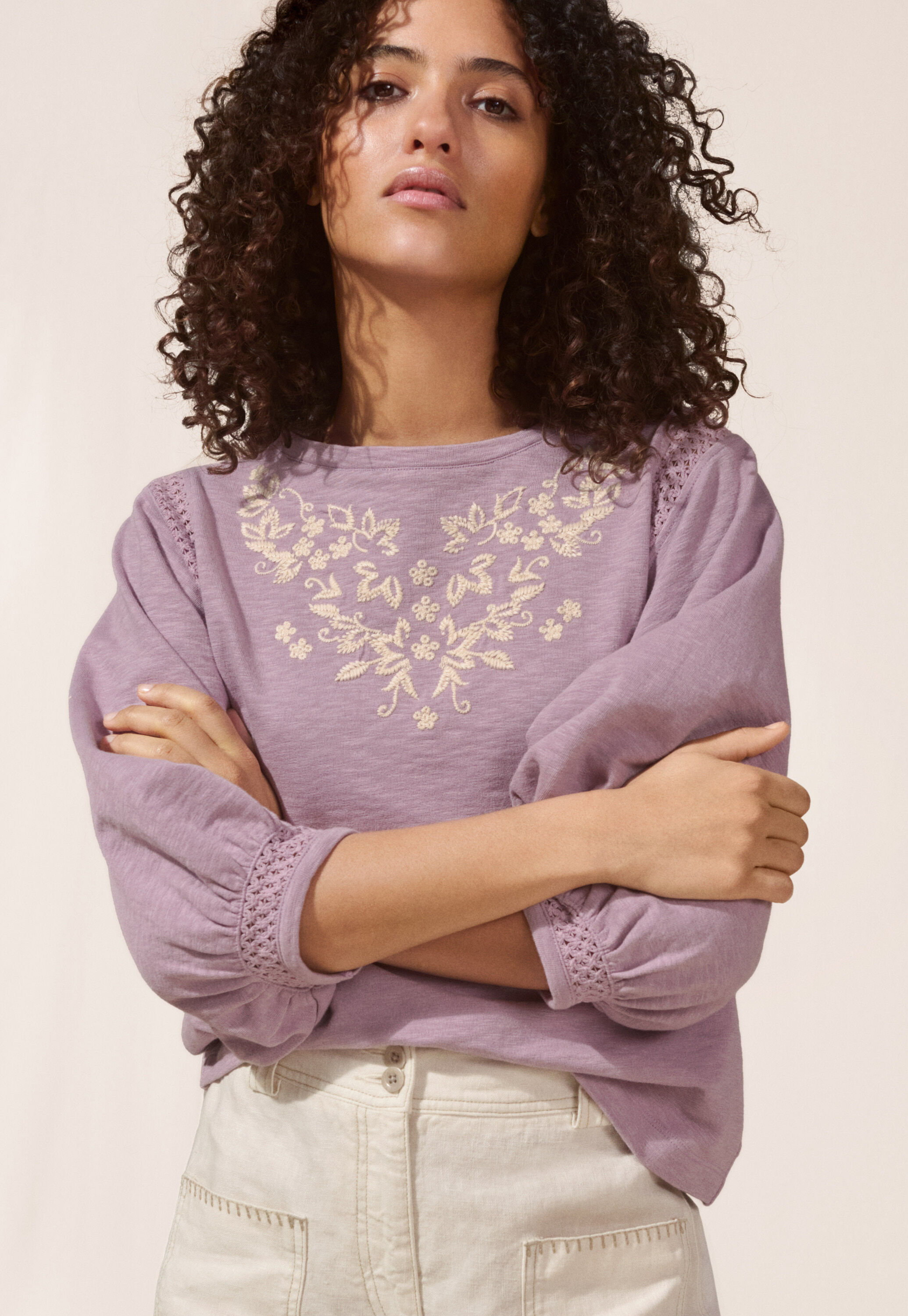 Besticktes Sweatshirt