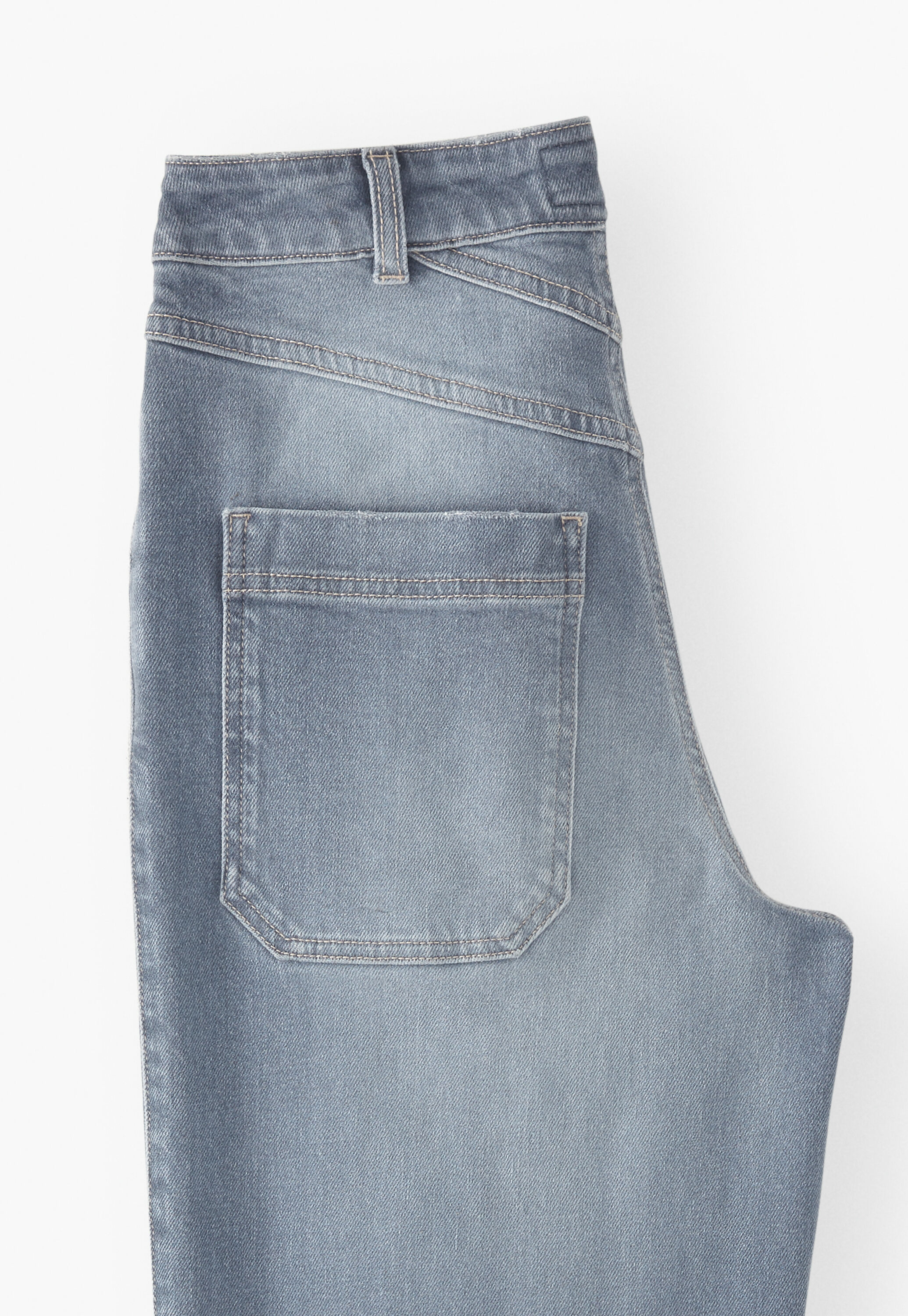 Schmal zulaufende Jeans