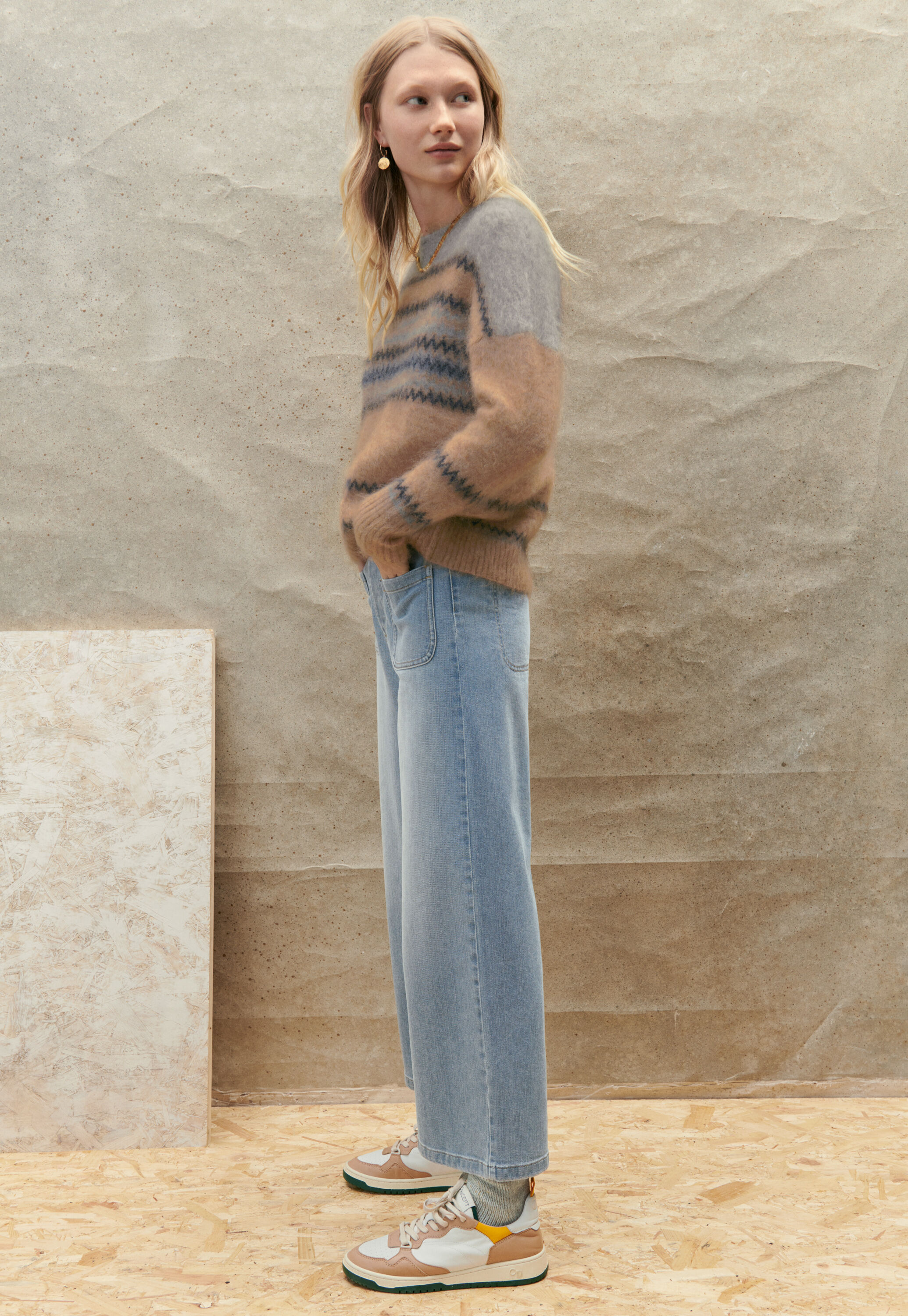 K&uuml;rzere Jeans mit weitem Bein