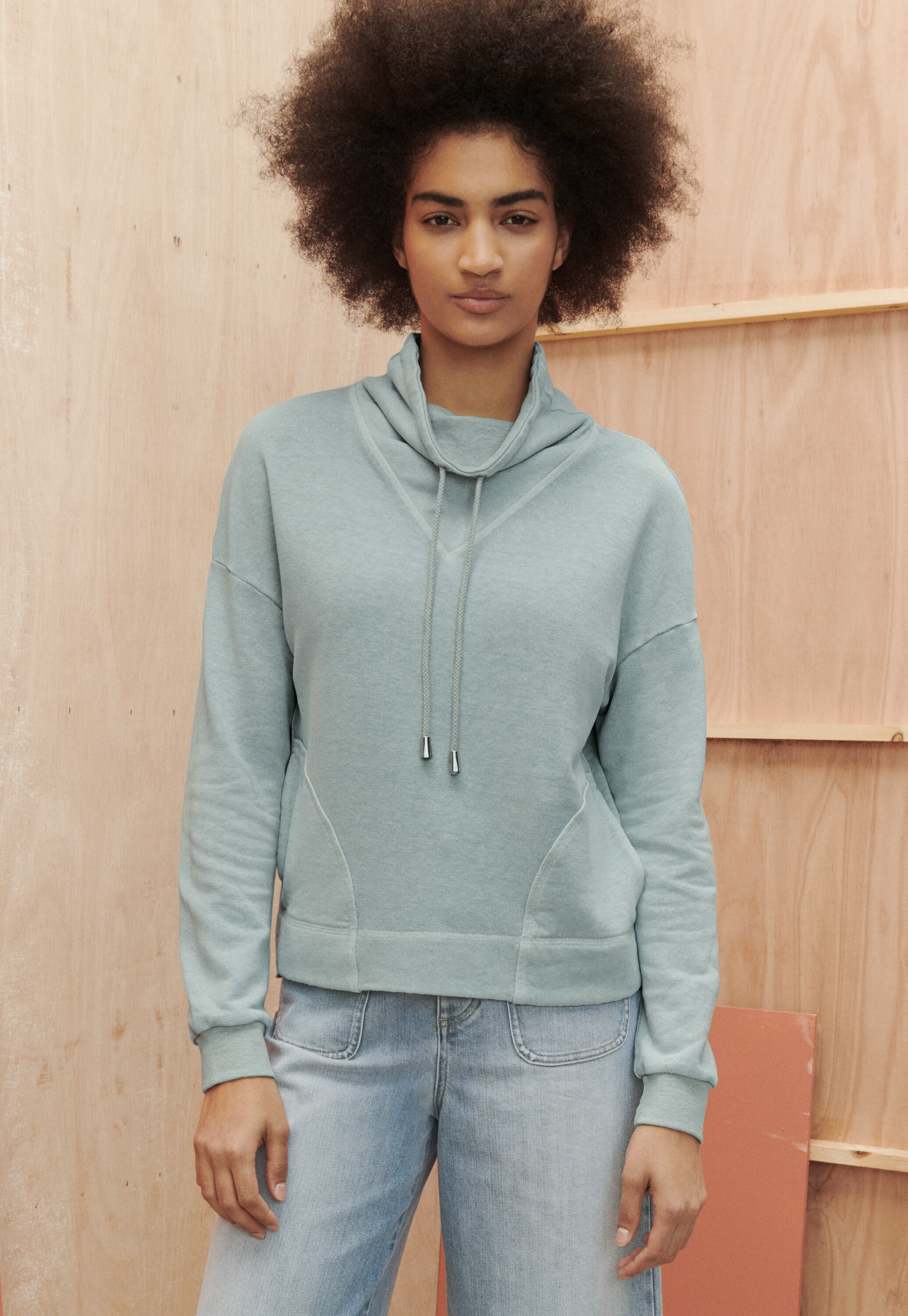 Sweatshirt mit Trichterkragen
