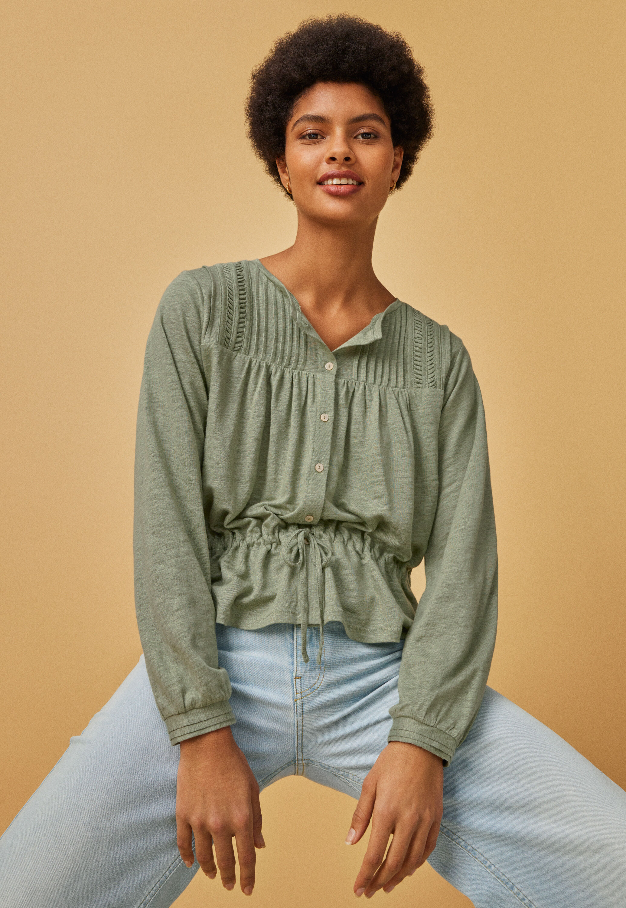 Top mit Bindeband in der Taille