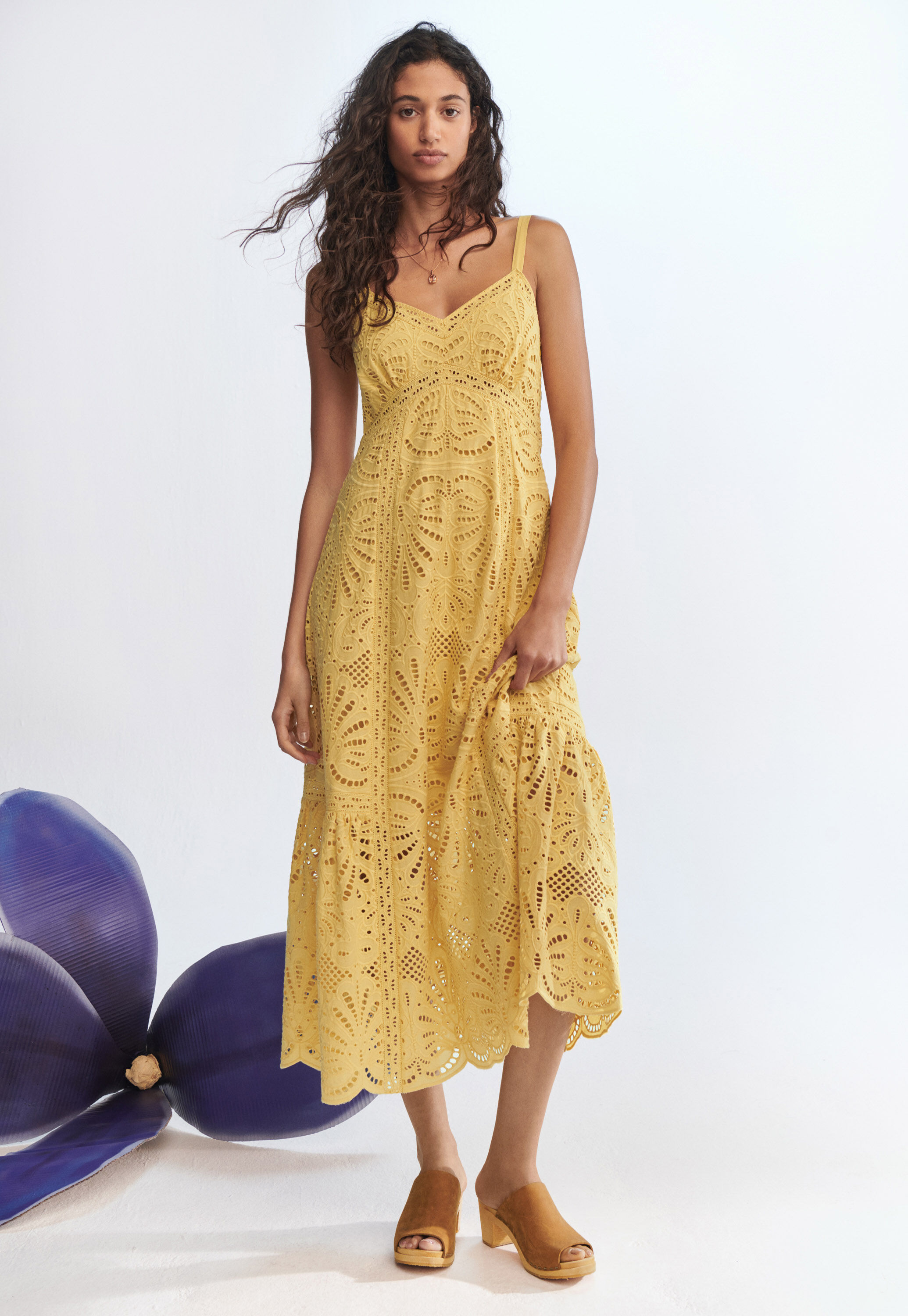 Broderie-Anglaise-Kleid