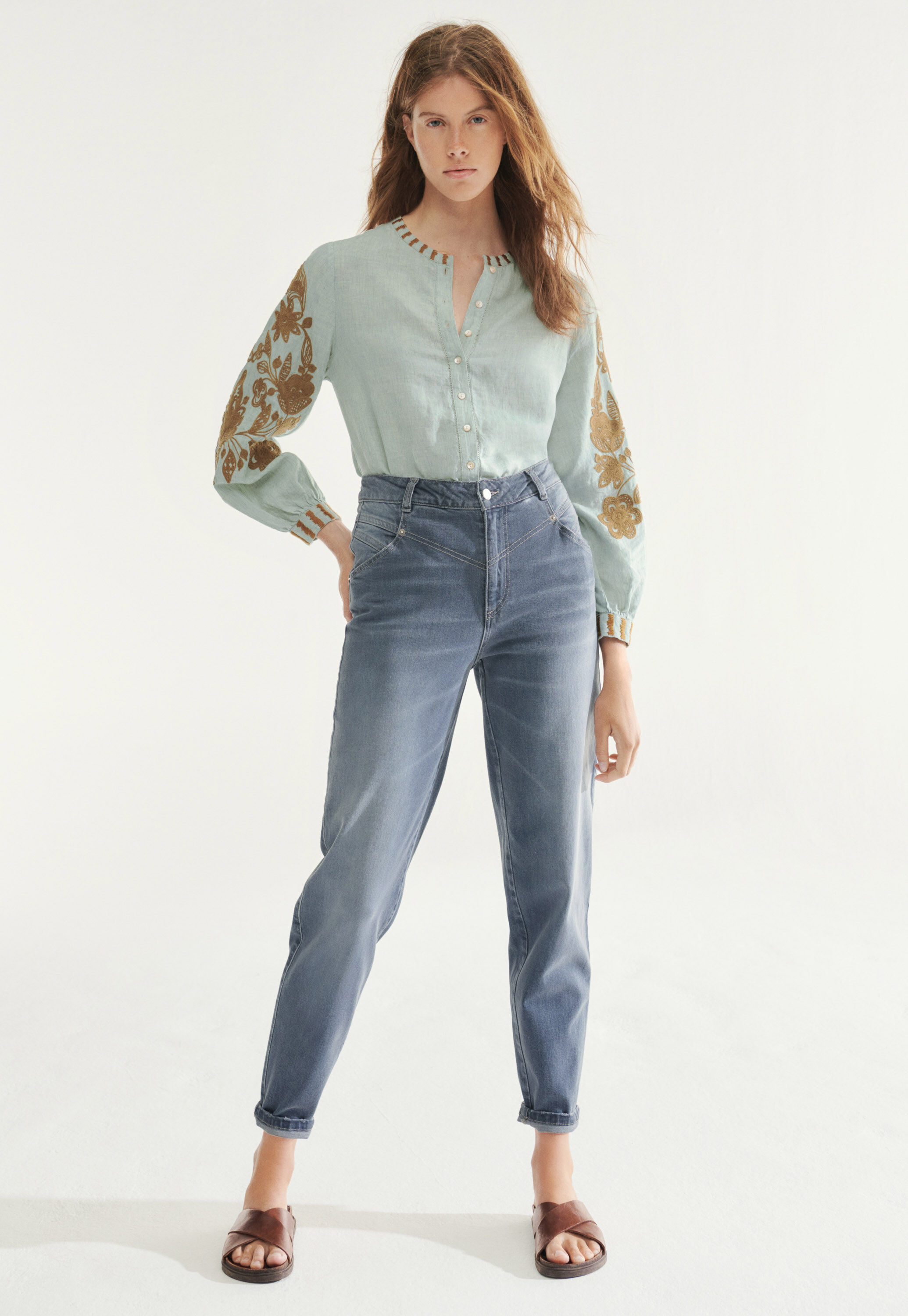 Schmal zulaufende Jeans