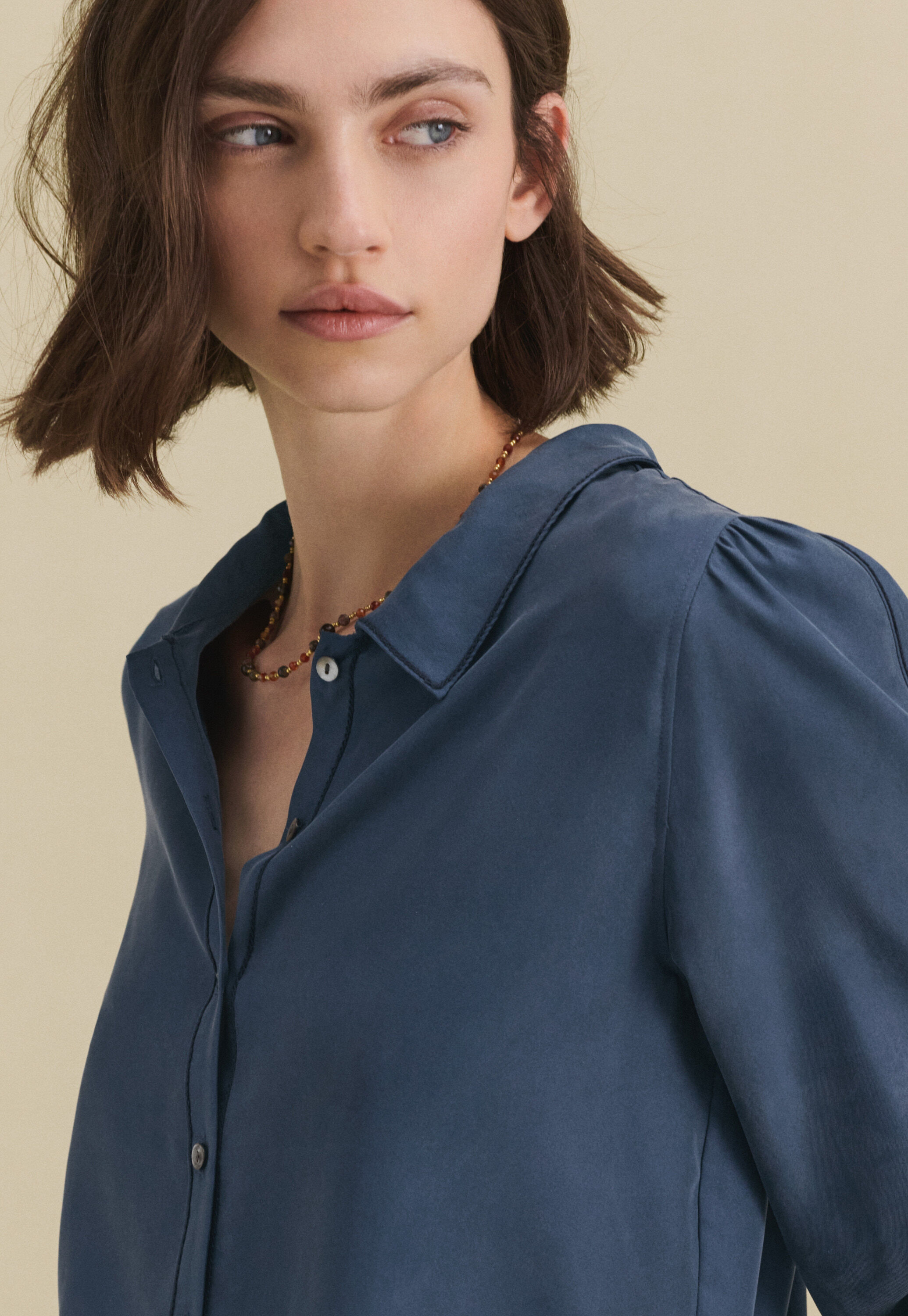 Bluse mit Ziern&auml;hten