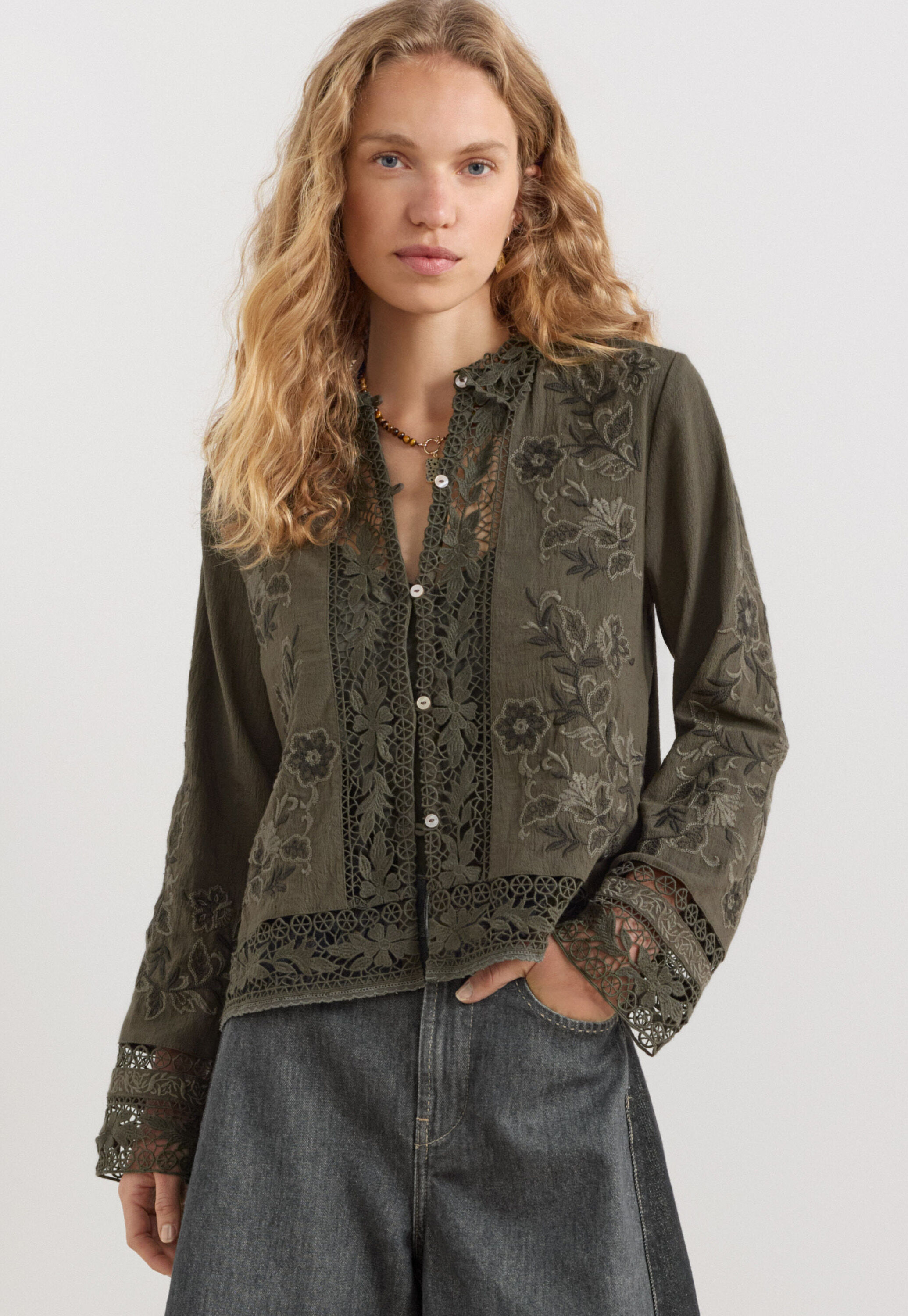 Bluse mit Biesen