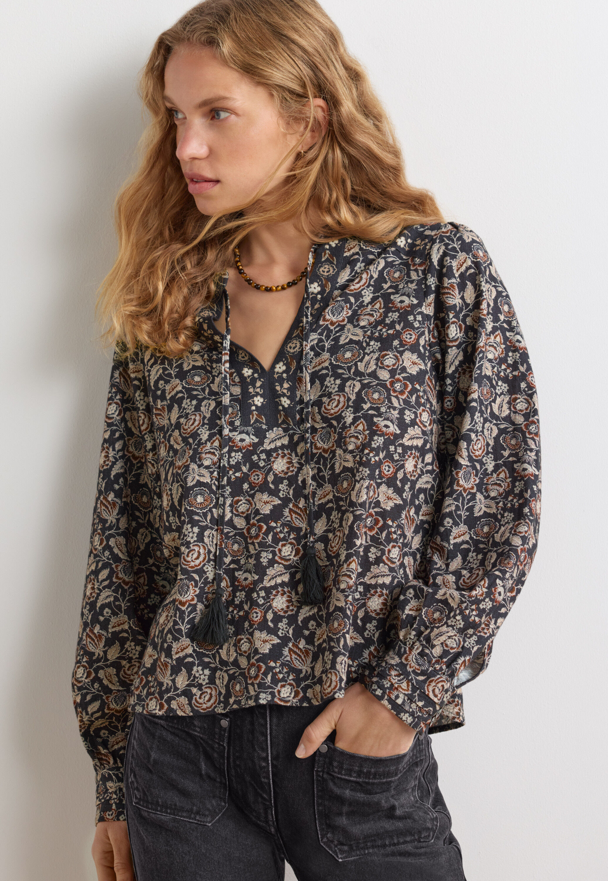 Bluse mit Biesen