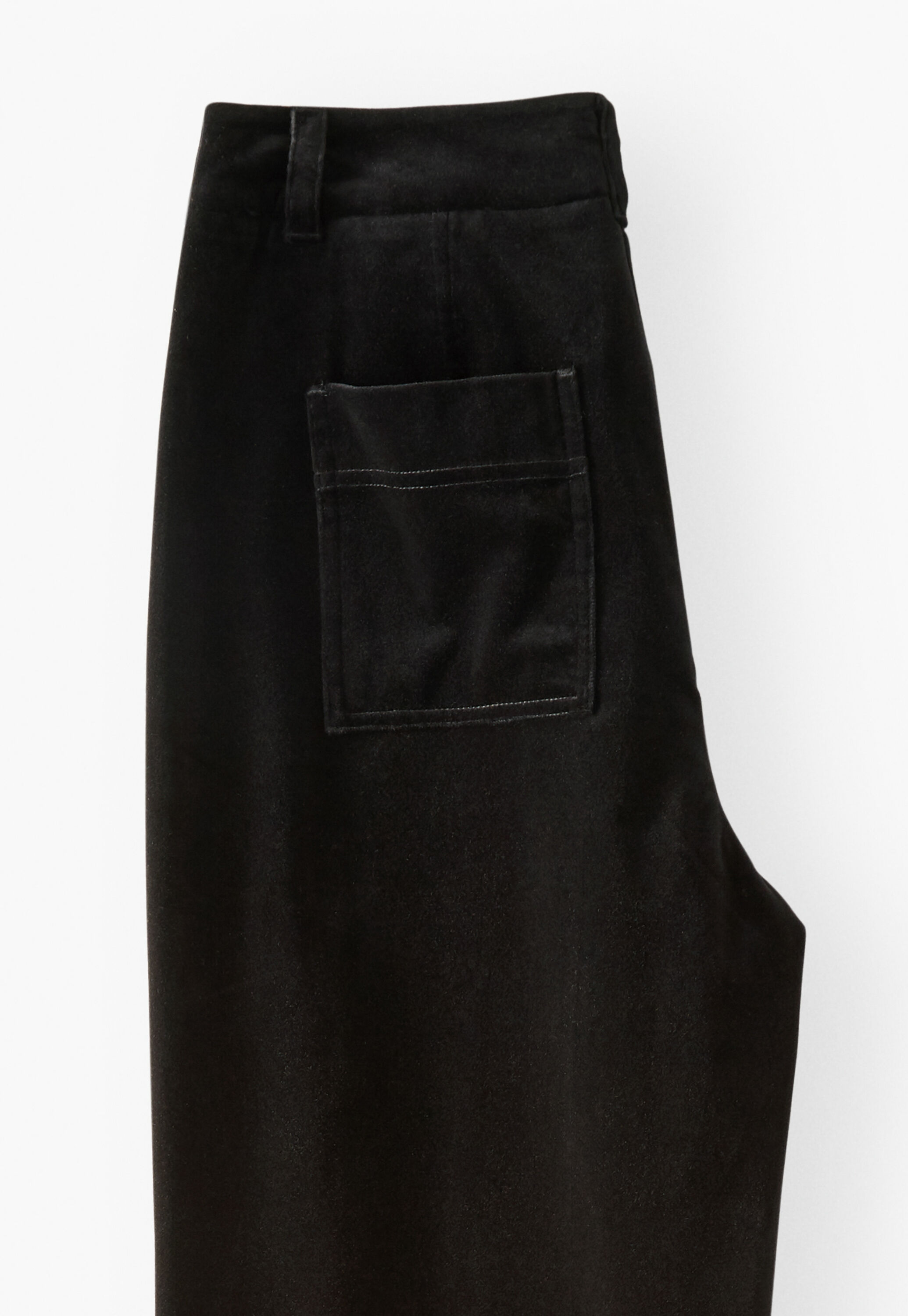 Samthose mit weitem Bein