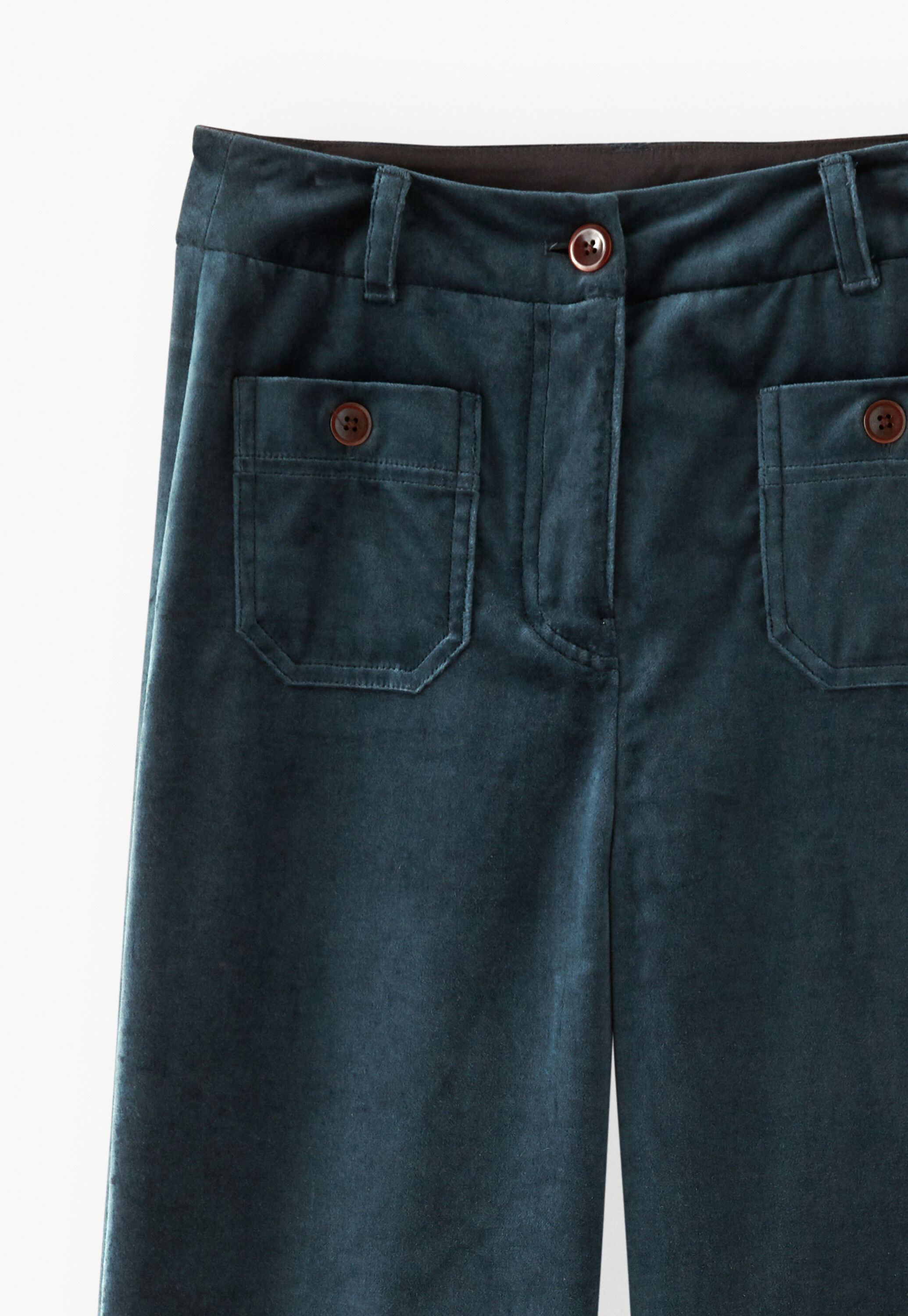 Samthose mit weitem Bein