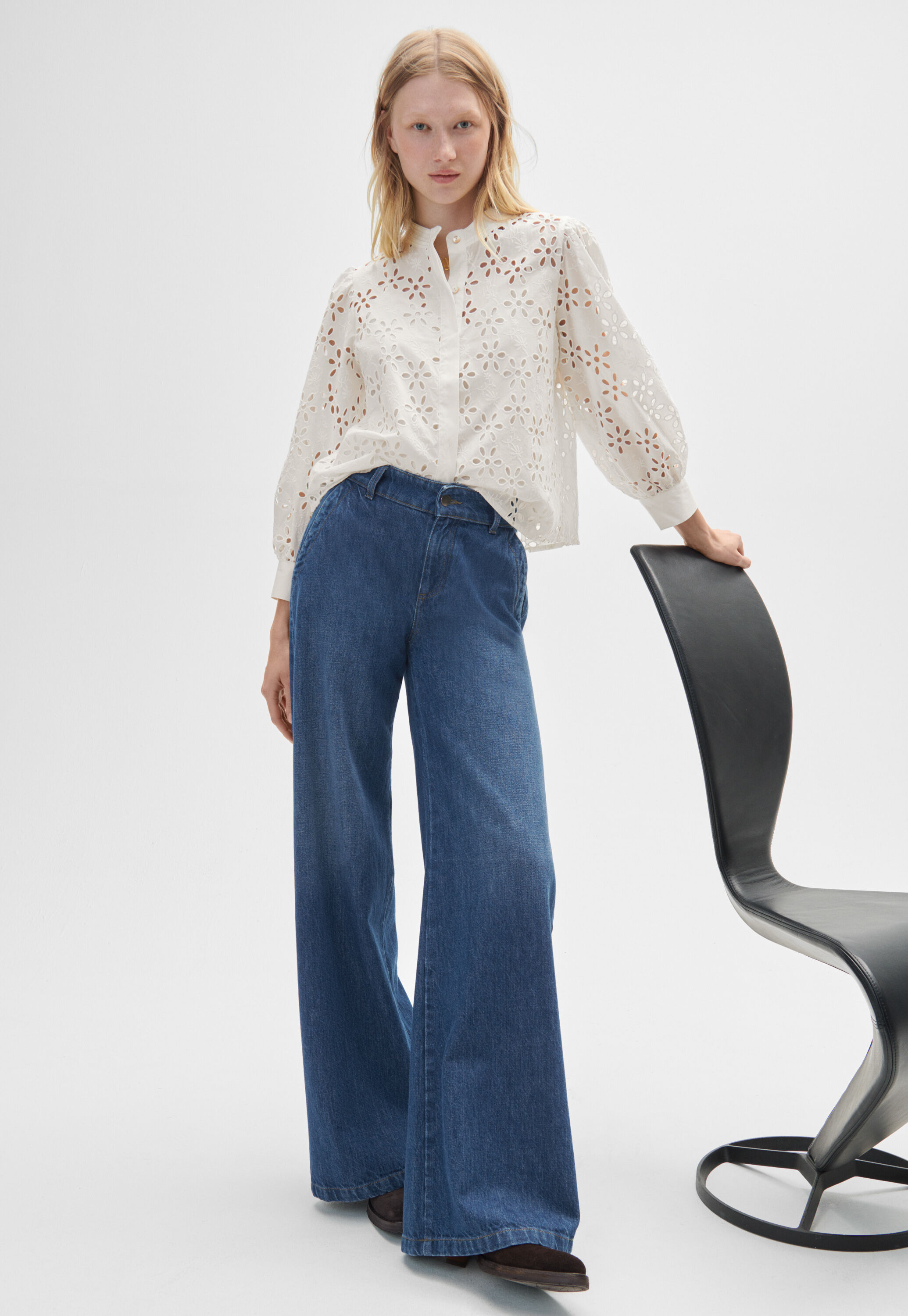 Lange Jeans mit weitem Bein