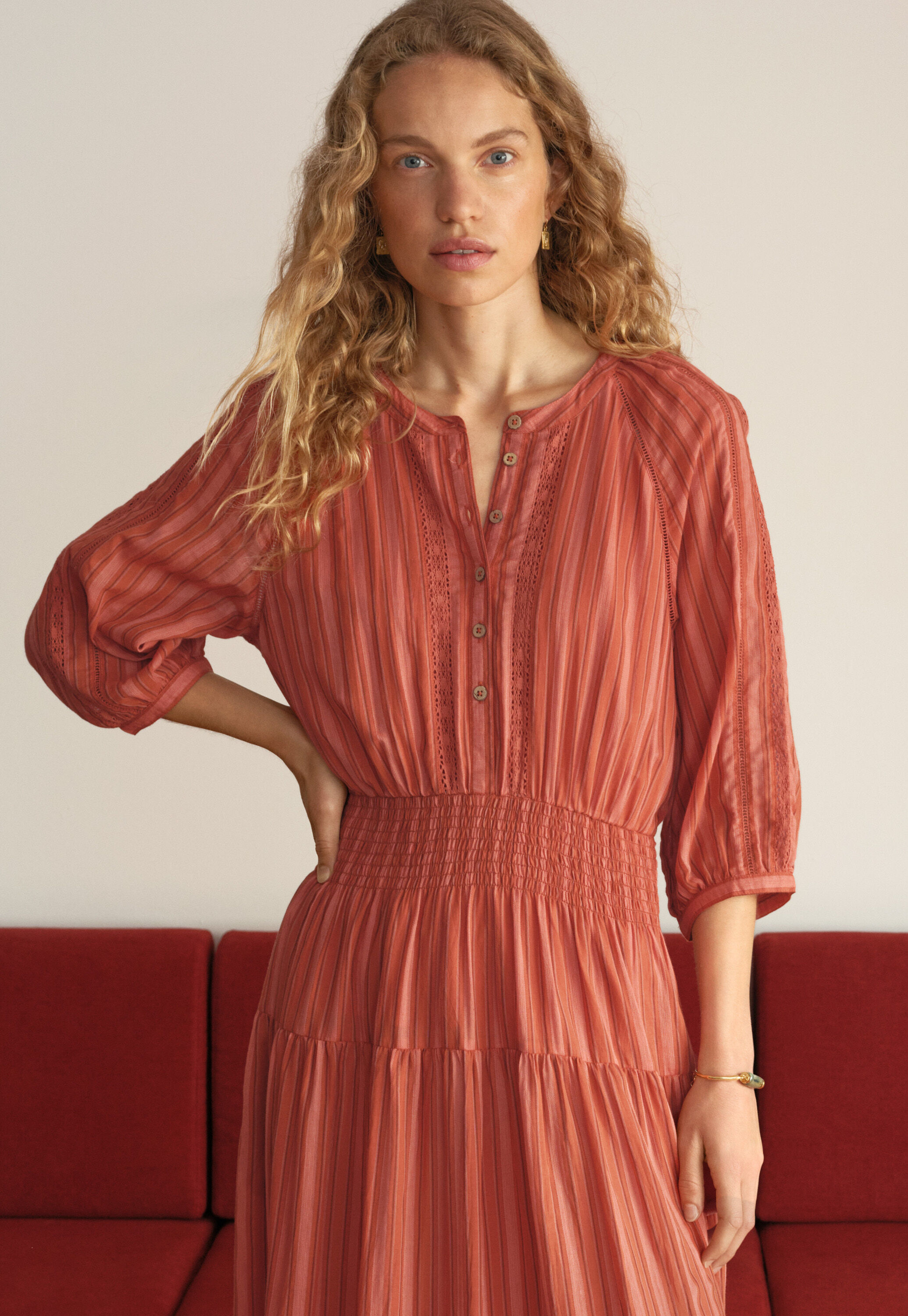 Gestreiftes Kleid