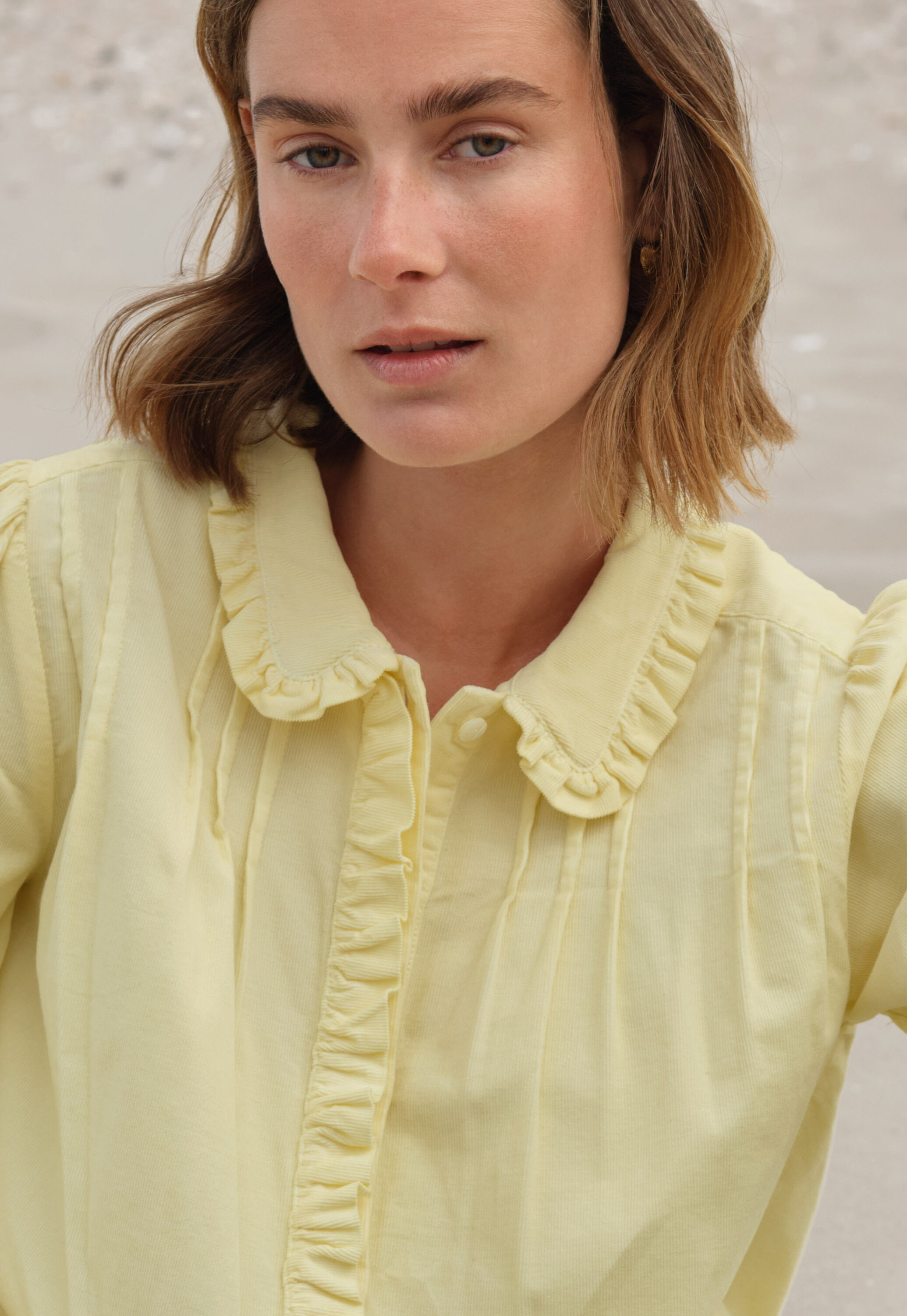 Faltenbluse aus Cord