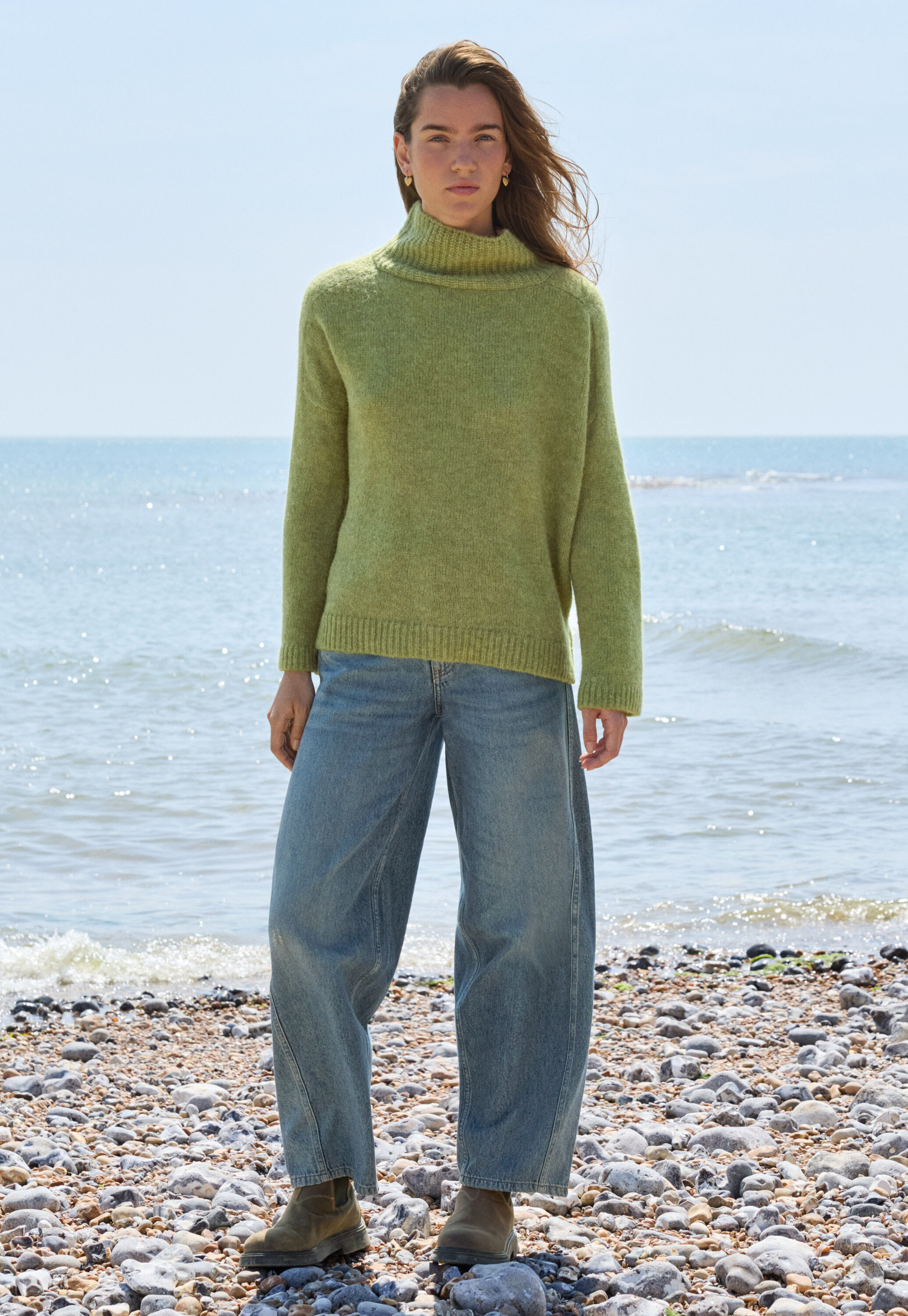 Pullover mit hohem Kragen, Kiefergr&uuml;n, large