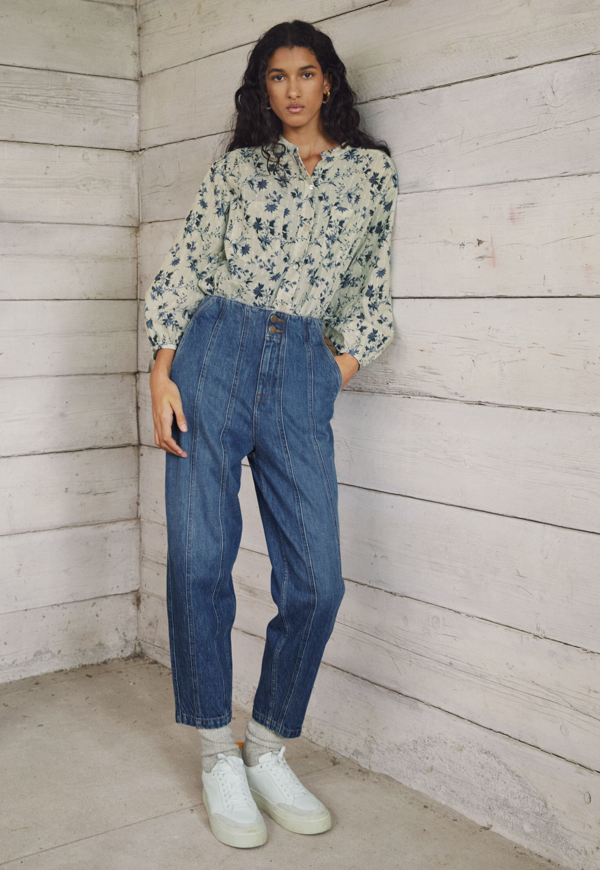 Jeans mit Ziern&auml;hten