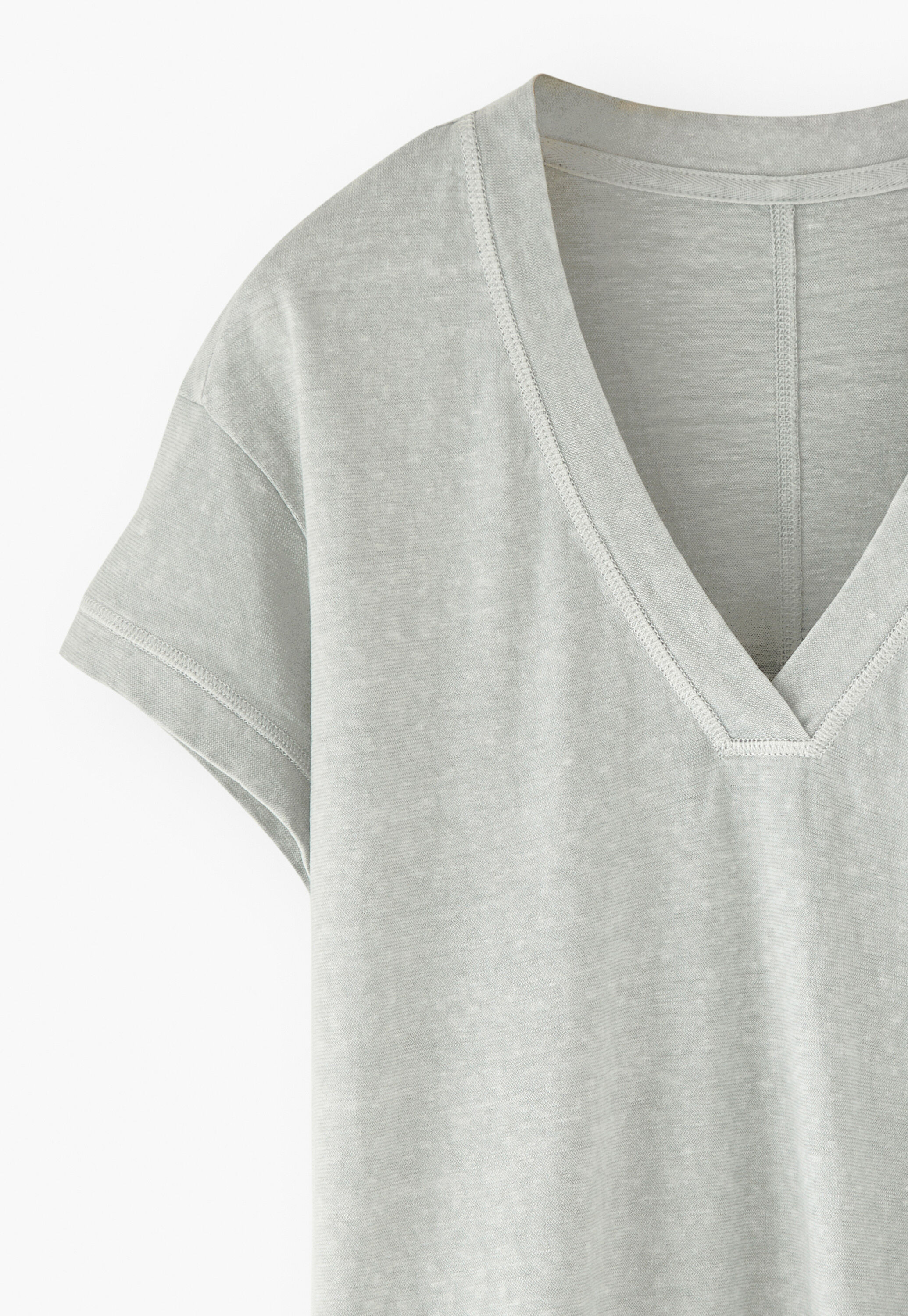 T-Shirt mit V-Ausschnitt