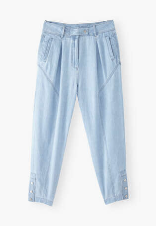 Schmal zulaufende Hose, Helle Waschung, webstill