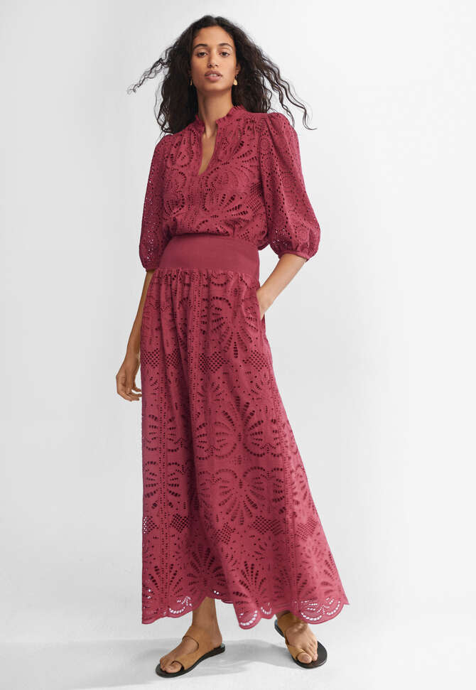 Broderie-Anglaise-Bluse, Tiefes Himbeerrot, completeTheLook