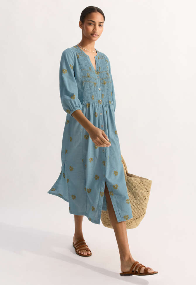 Kleid aus geklipptem Jacquard, Gewaschenes Blau, completeTheLook