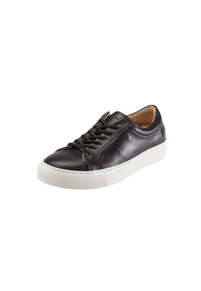 Schwarze Schn&uuml;r-Sneaker, Schwarz, completeTheLook