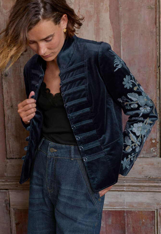 Bestickte Samtjacke, Mitternacht, completeTheLook