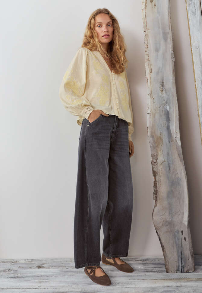 Bluse mit Applikationen, Ecru/Zitrone, completeTheLook
