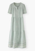 Besticktes Kleid, Eisgrau, webstill