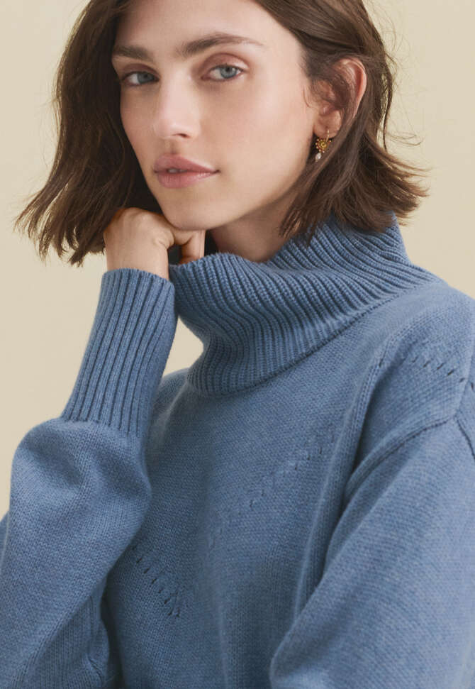 Pullover mit hohem Kragen, Zartes Denimblau, completeTheLook