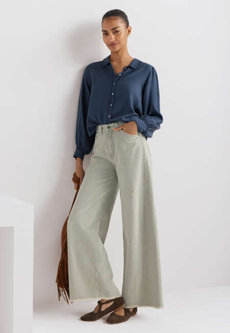 Mittelhoch taillierte Jeans mit weitem Bein, Blasses Grau, completeTheLook